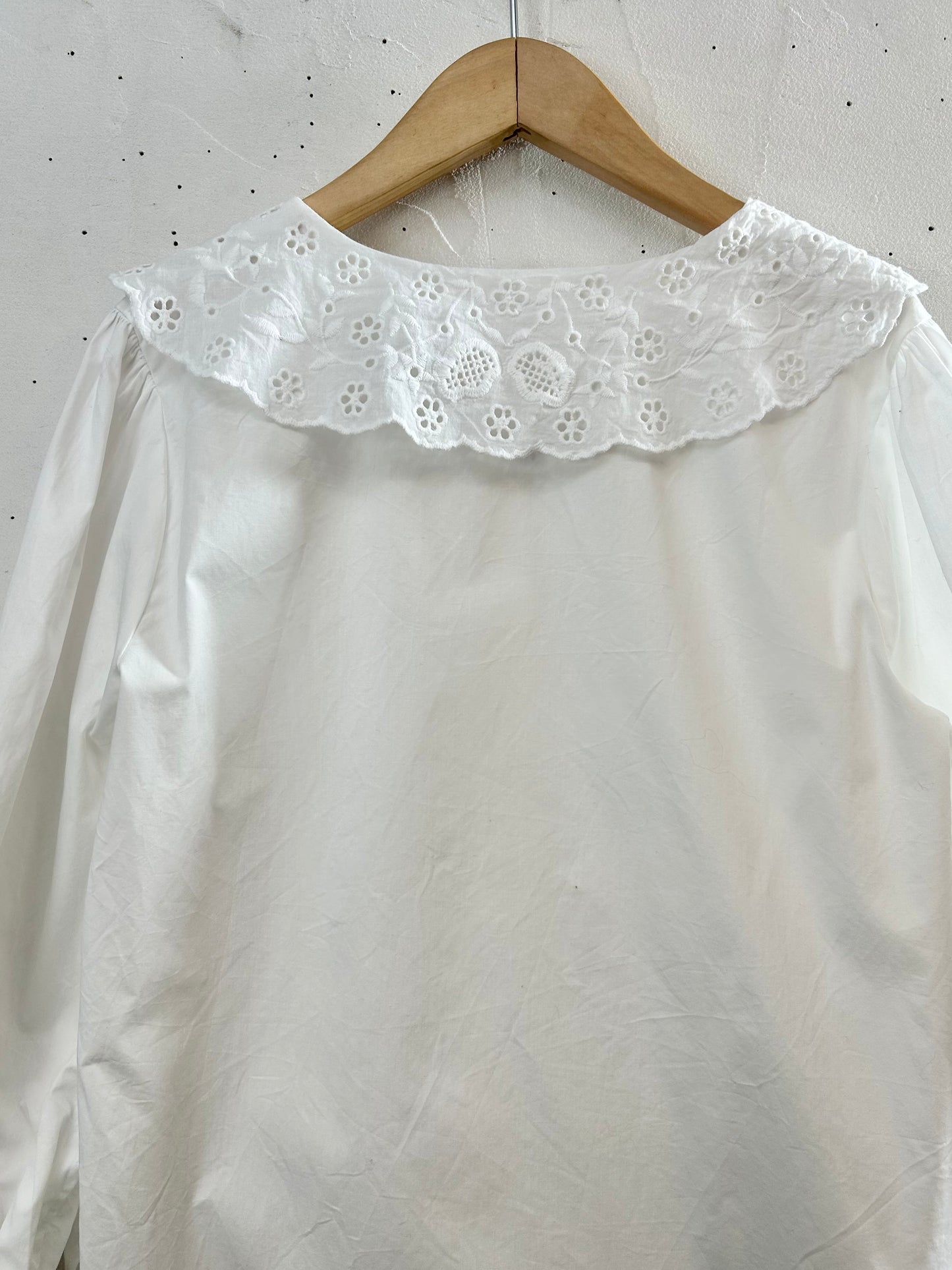 Vintage White Blouse [B29491]