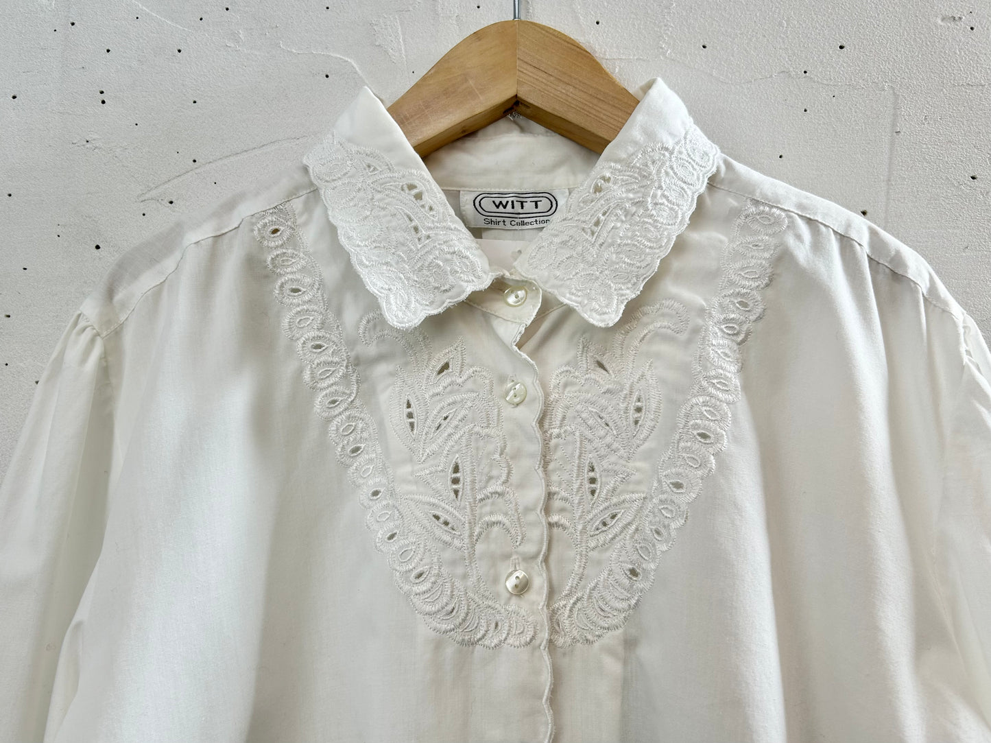 Vintage White Blouse [B29492]