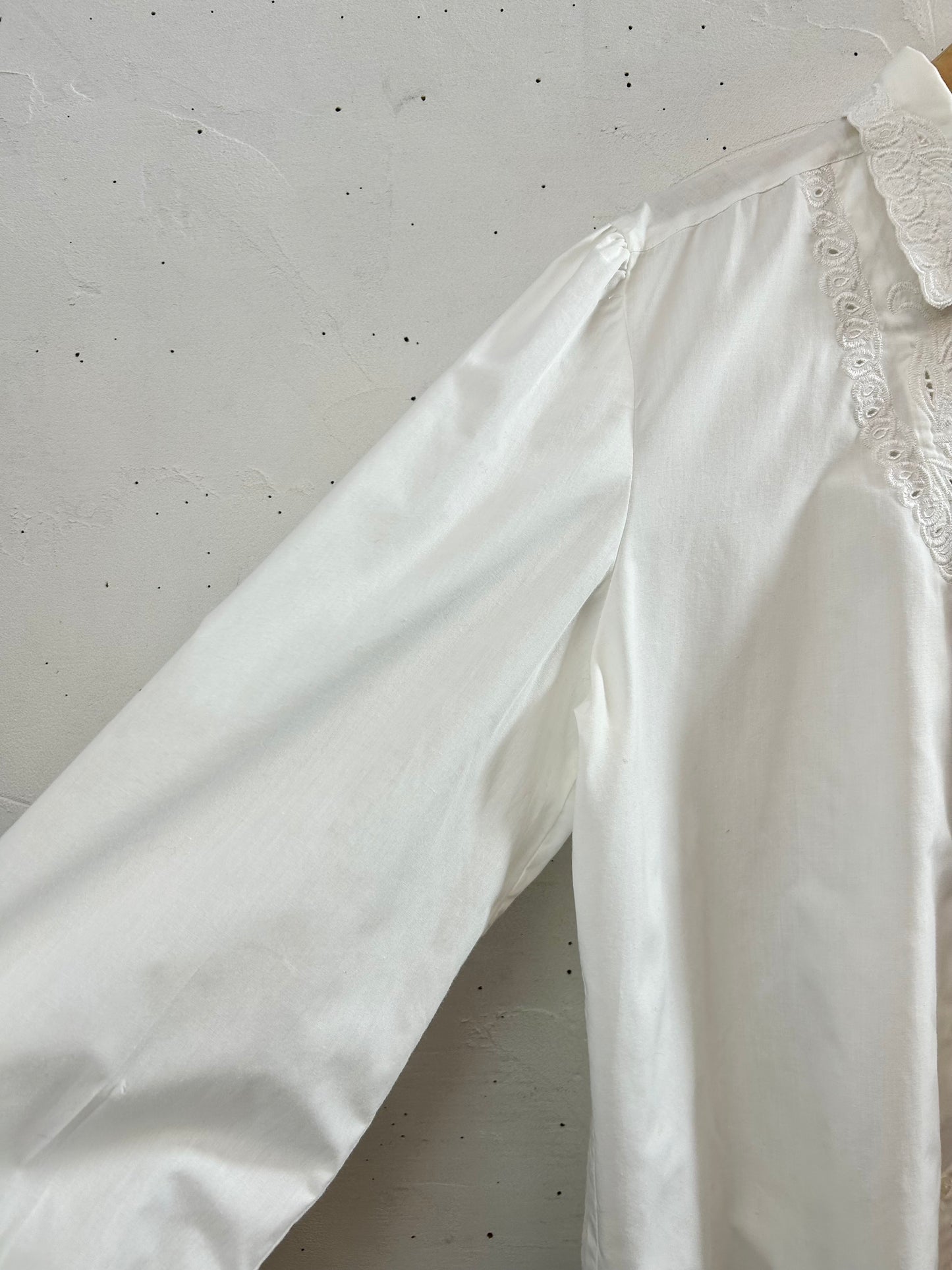 Vintage White Blouse [B29492]