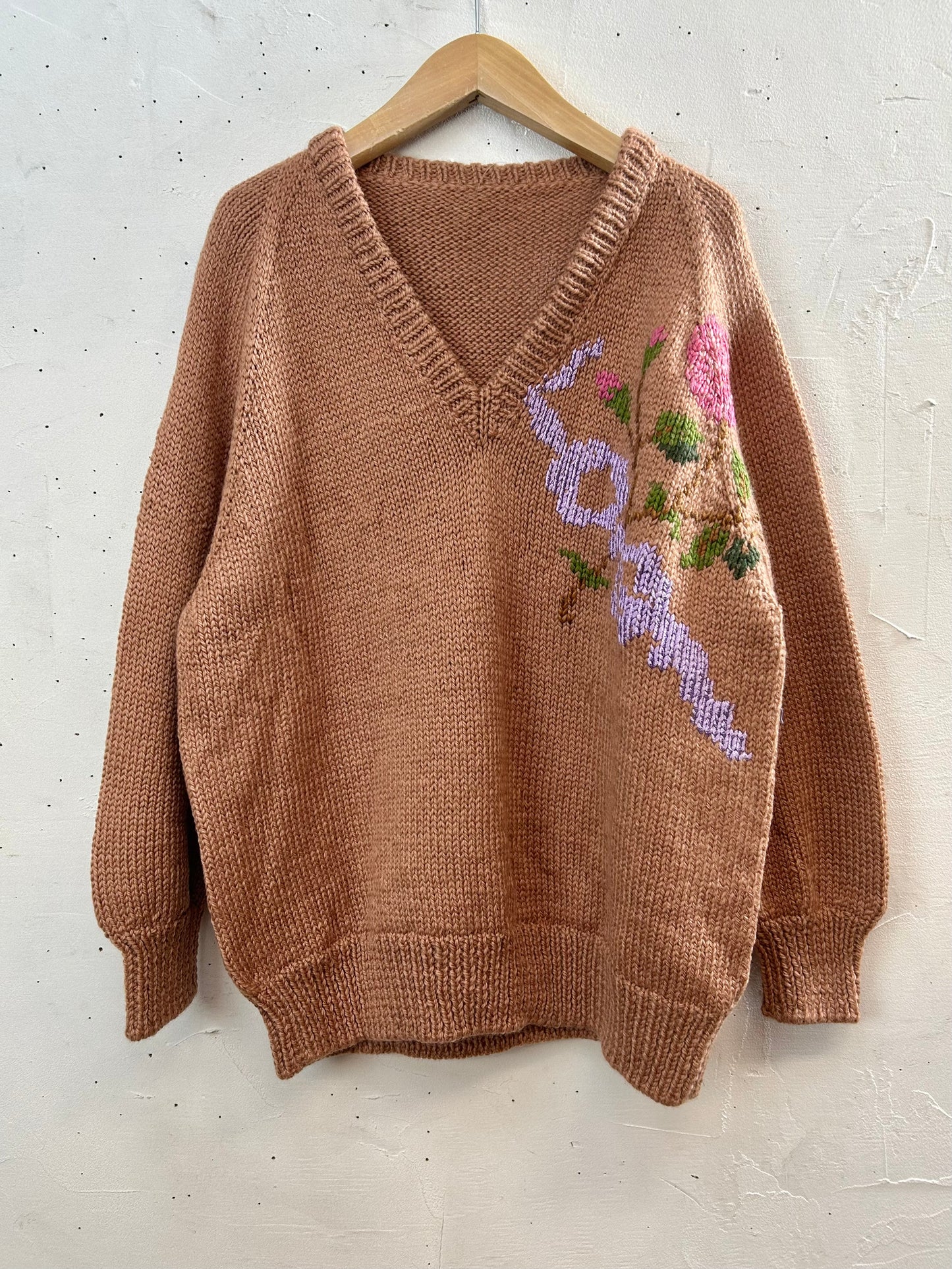 Vintage Hand Knit Sweater  [L29050]