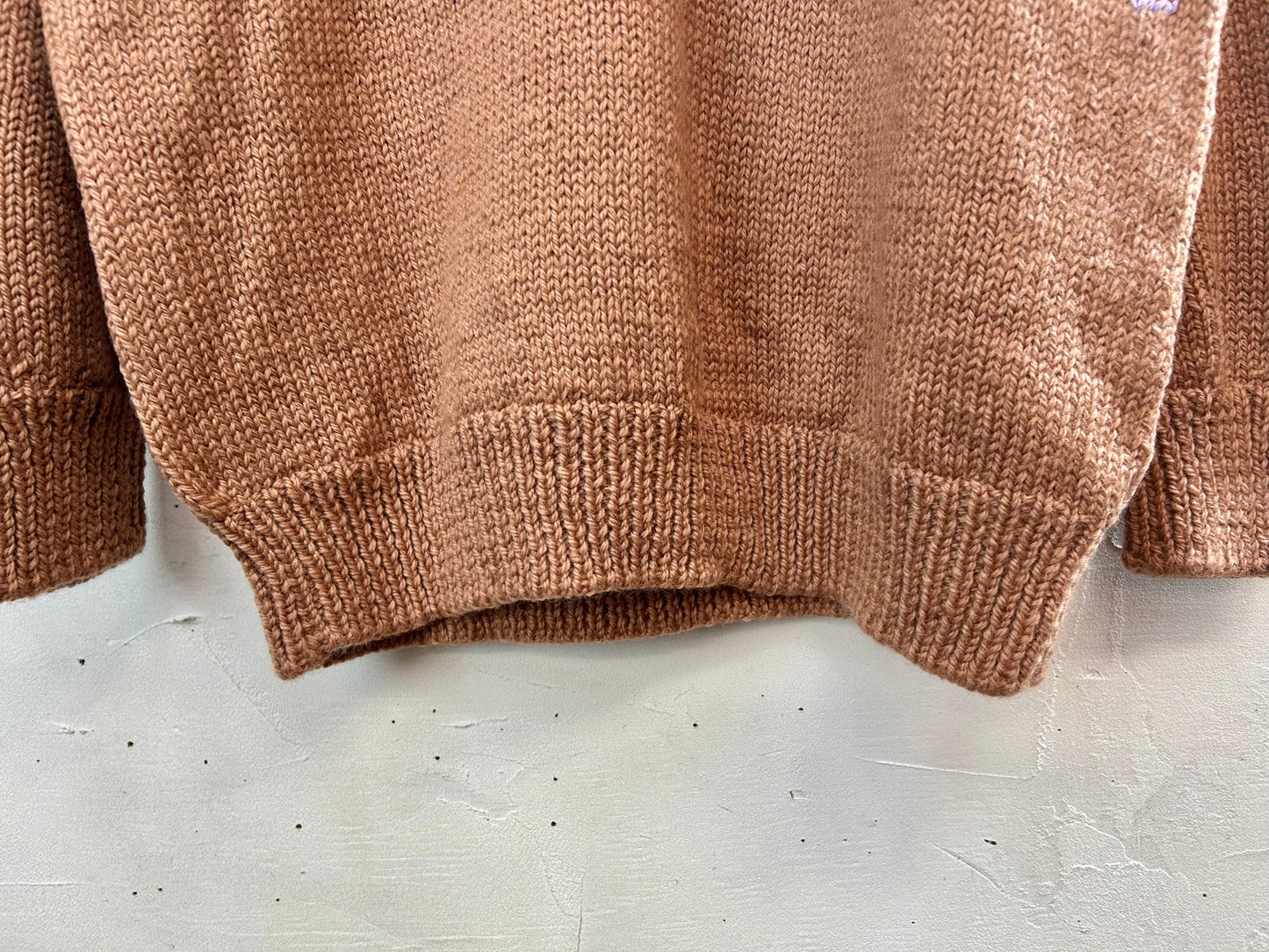 Vintage Hand Knit Sweater  [L29050]