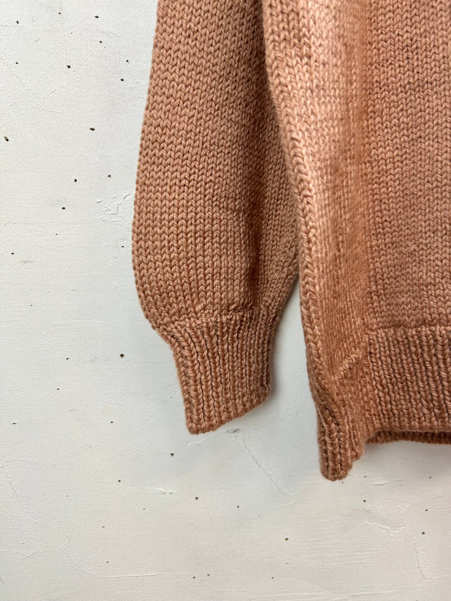 Vintage Hand Knit Sweater  [L29050]