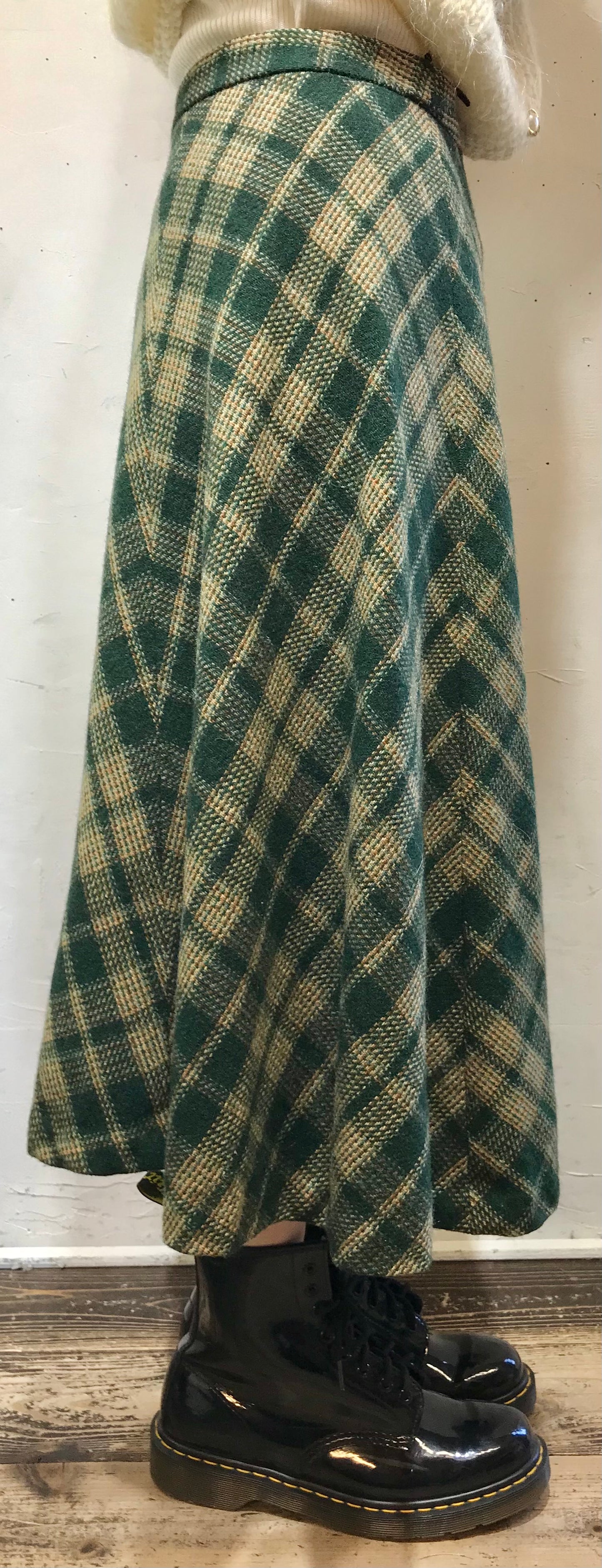 Vintage Plaid Skirt MADE IN FRANCE [A25936]