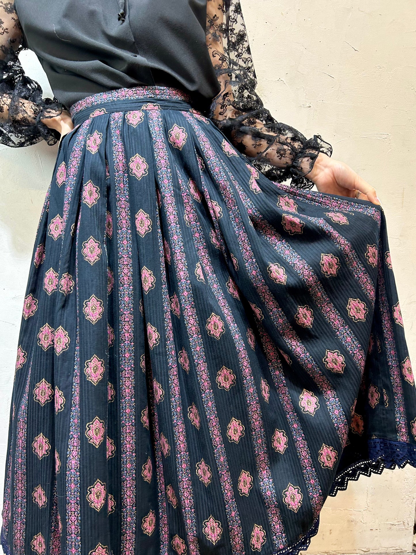 Vintage Skirt [K25335]