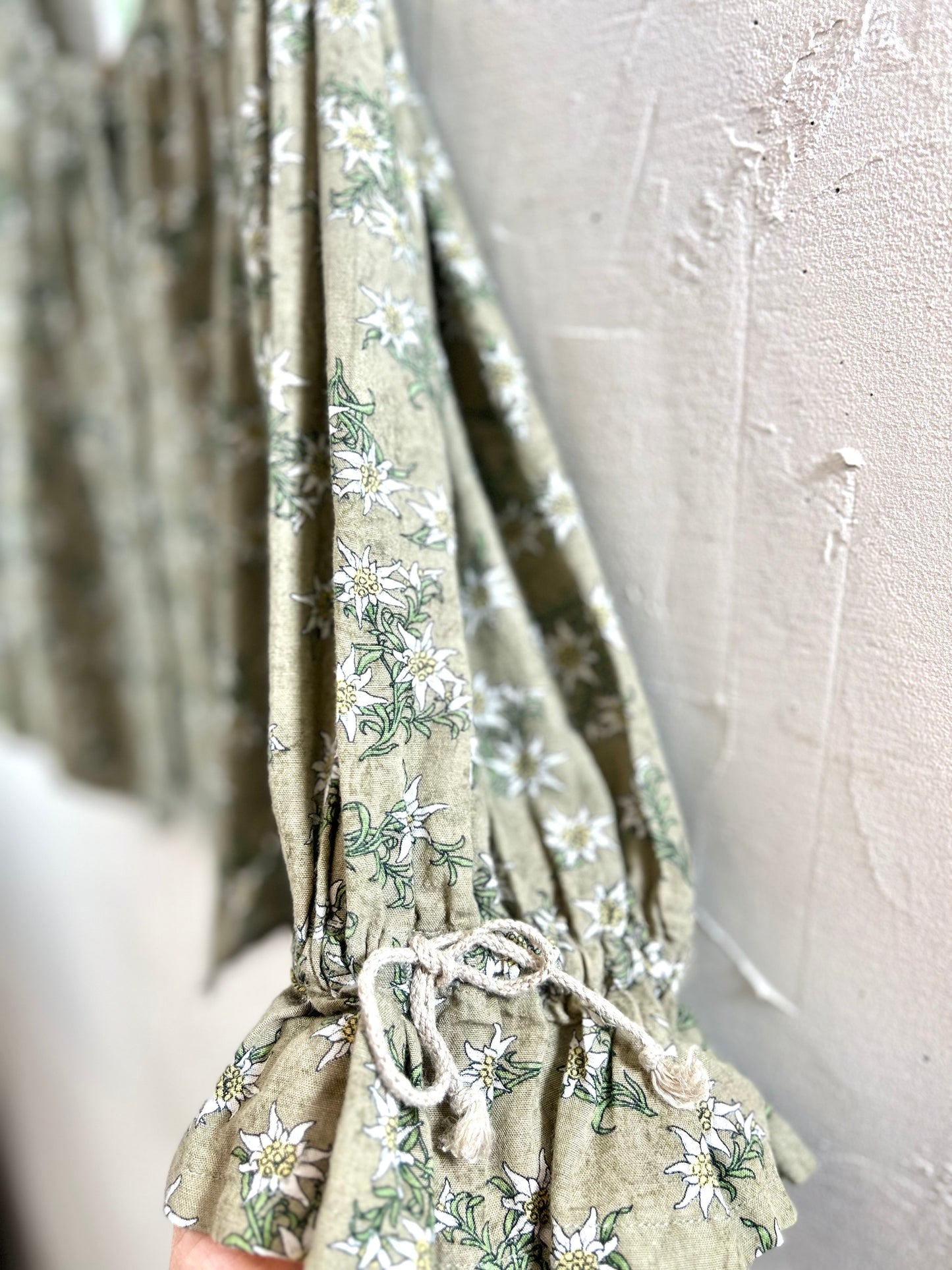 Vintage Tyrol Blouse [F30572]