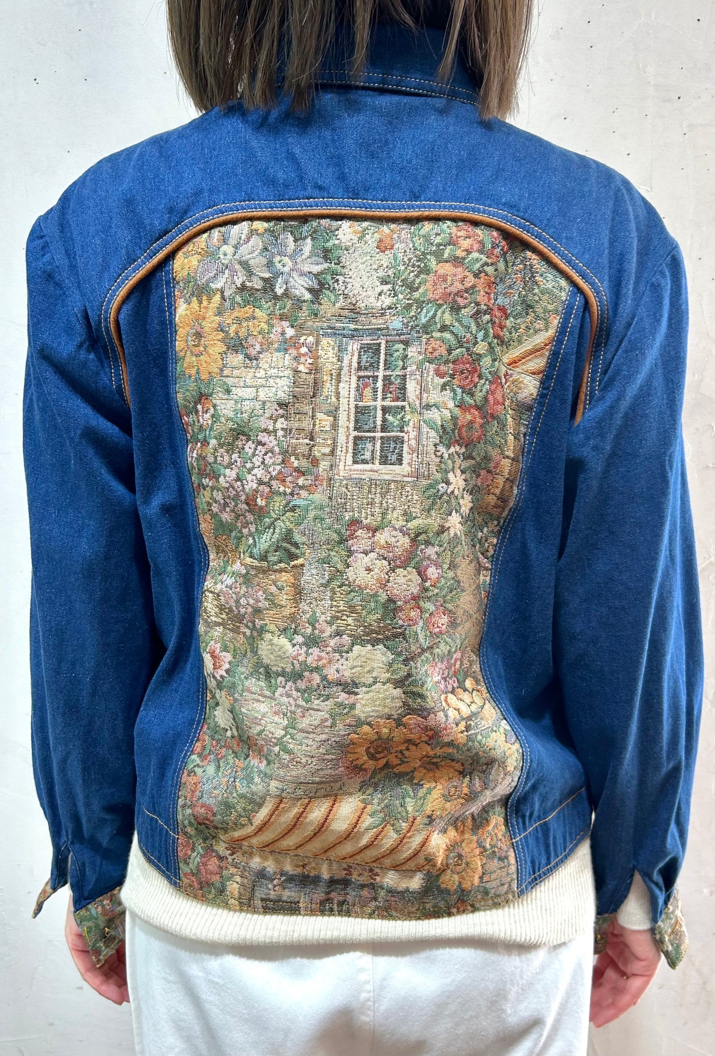 Vintage Denim Jacket [B26350]