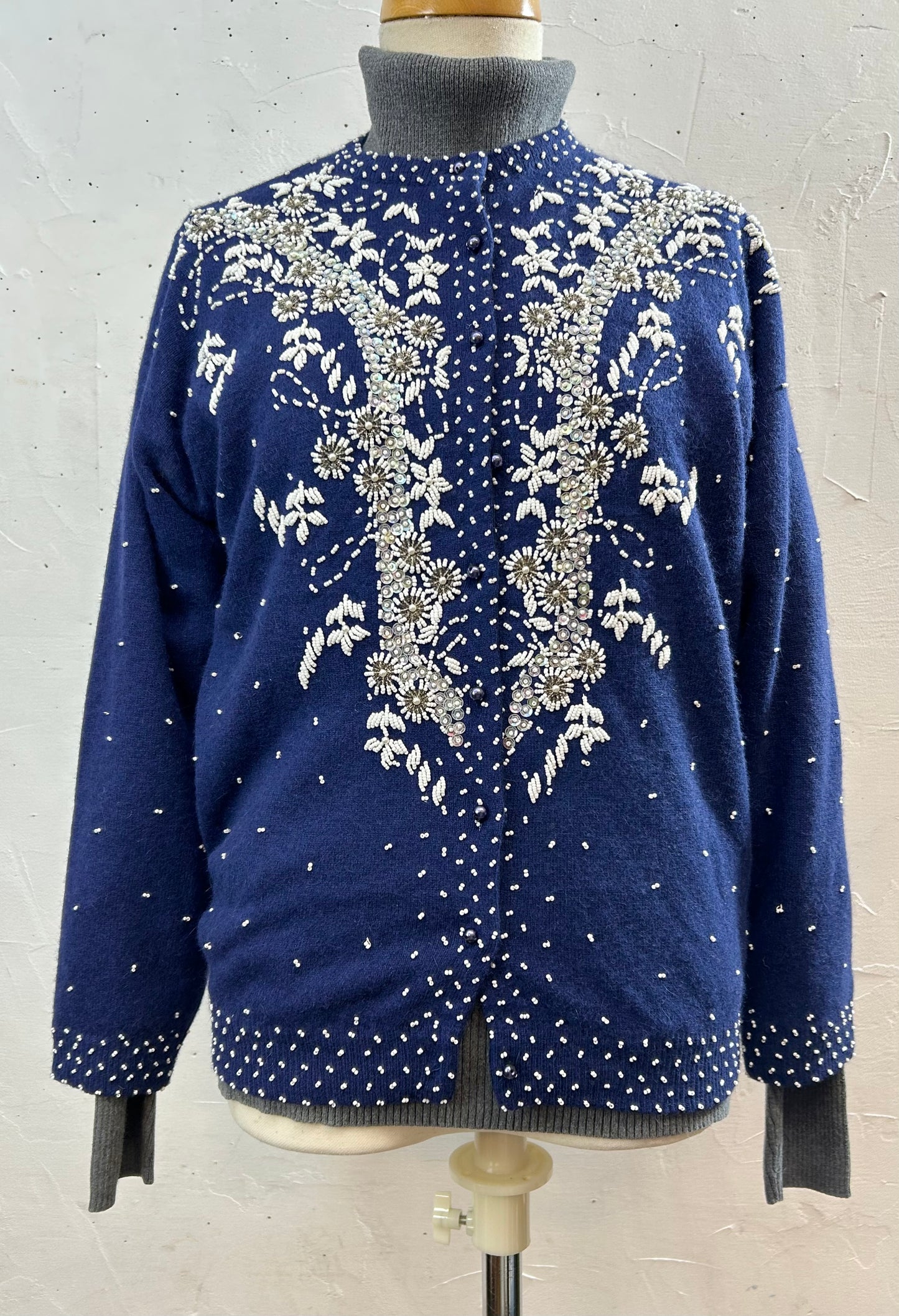 Vintage Beads Embroidered Knit Cardigan [L29058]