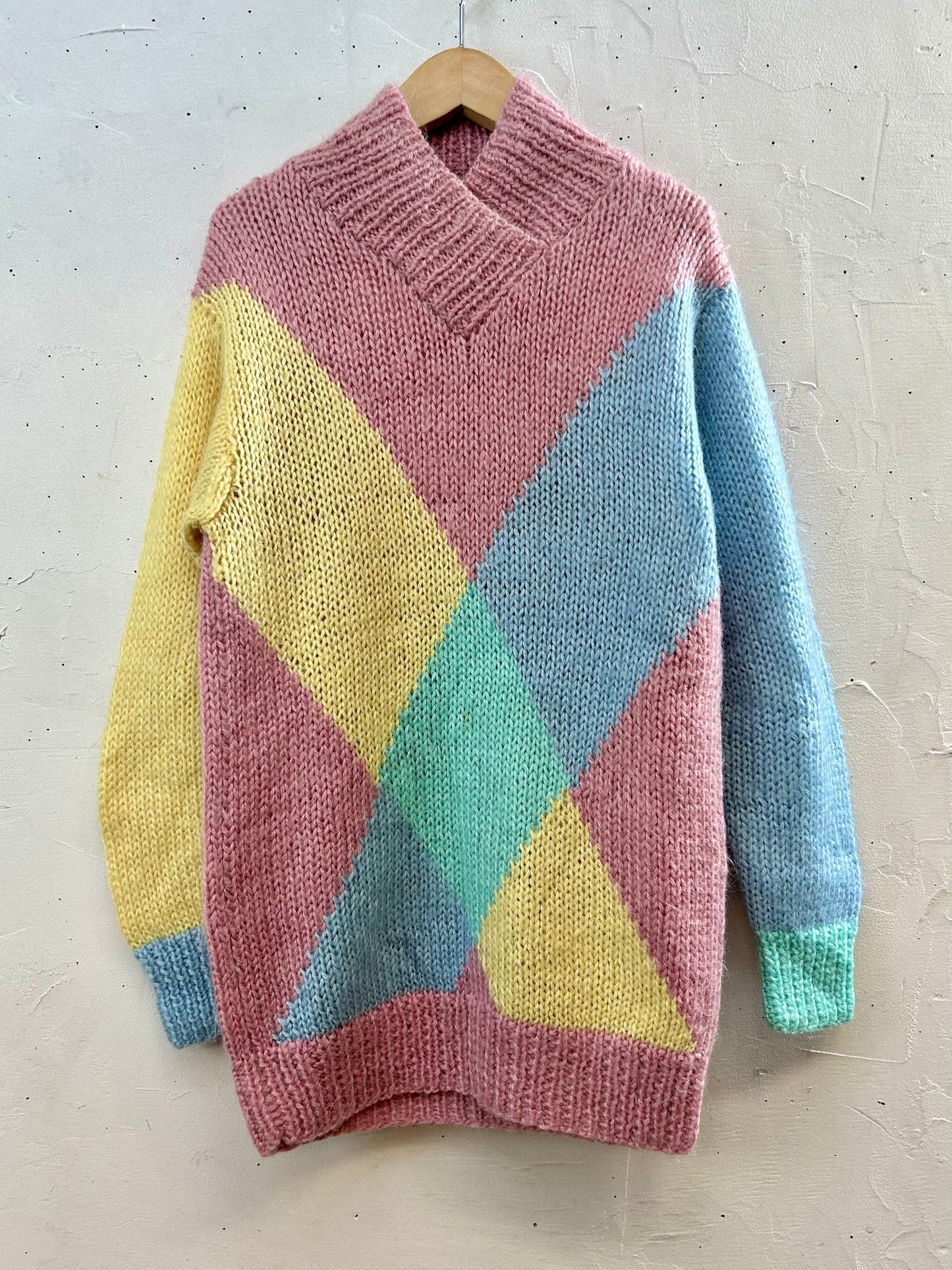 Vintage Hand Knit Sweater [J28606]