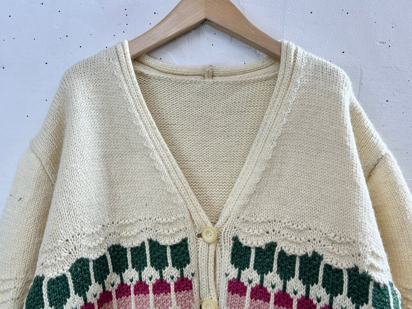 Vintage Hand Knit Cardigan [A29282]