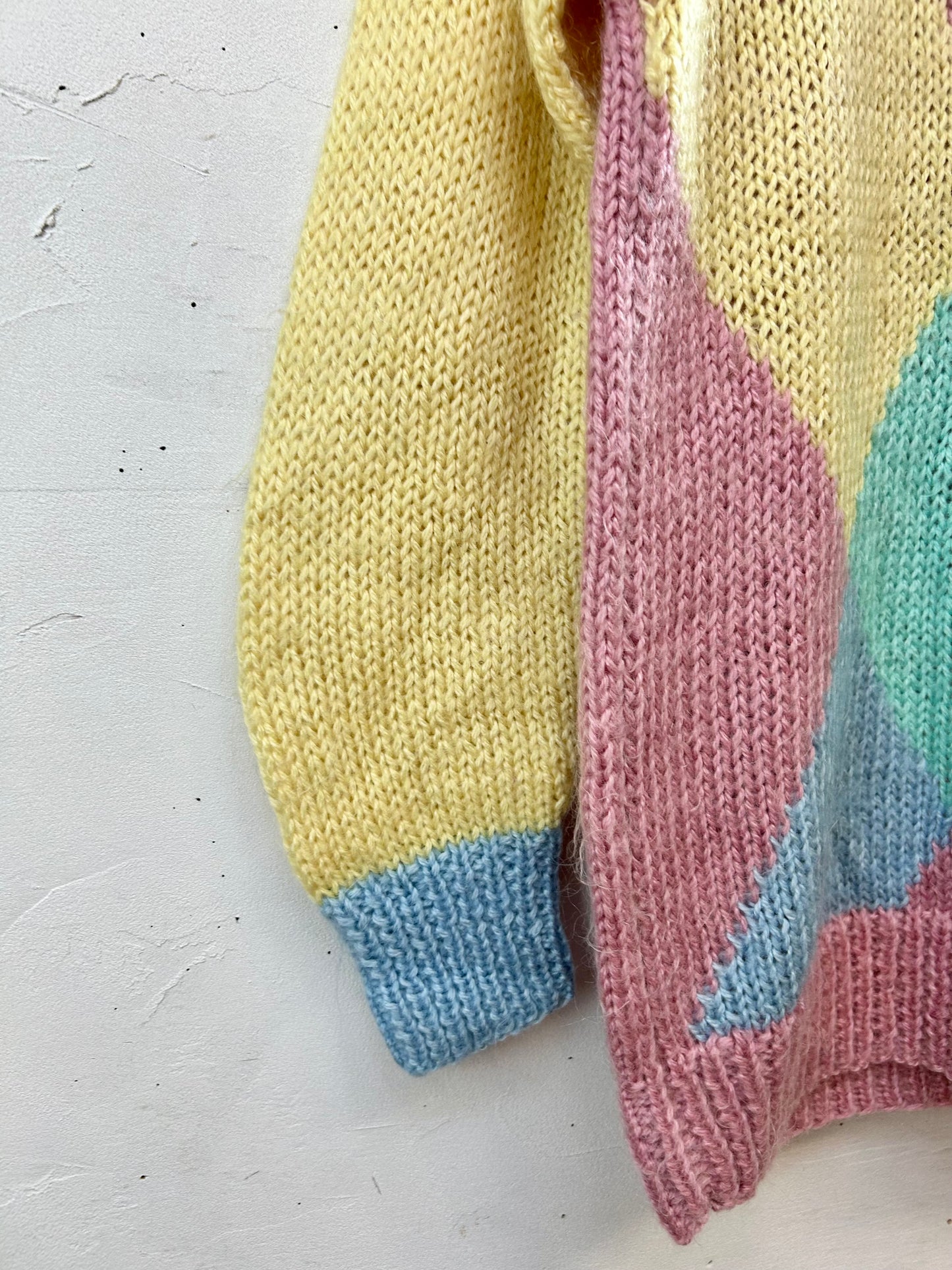 Vintage Hand Knit Sweater [J28606]