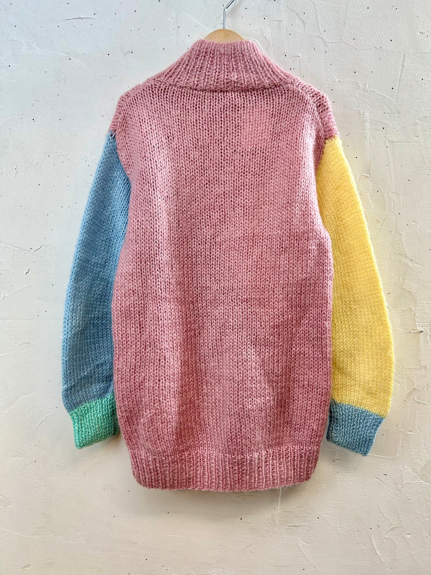 Vintage Hand Knit Sweater [J28606]