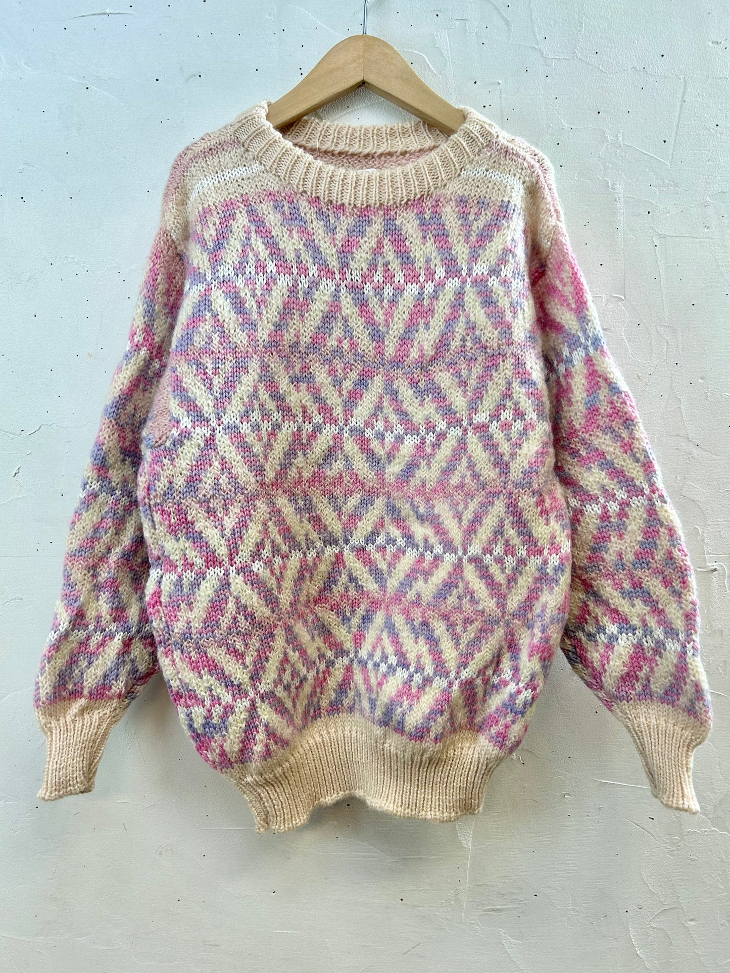 Vintage Hand Crafted Knit Sweater [J28608]