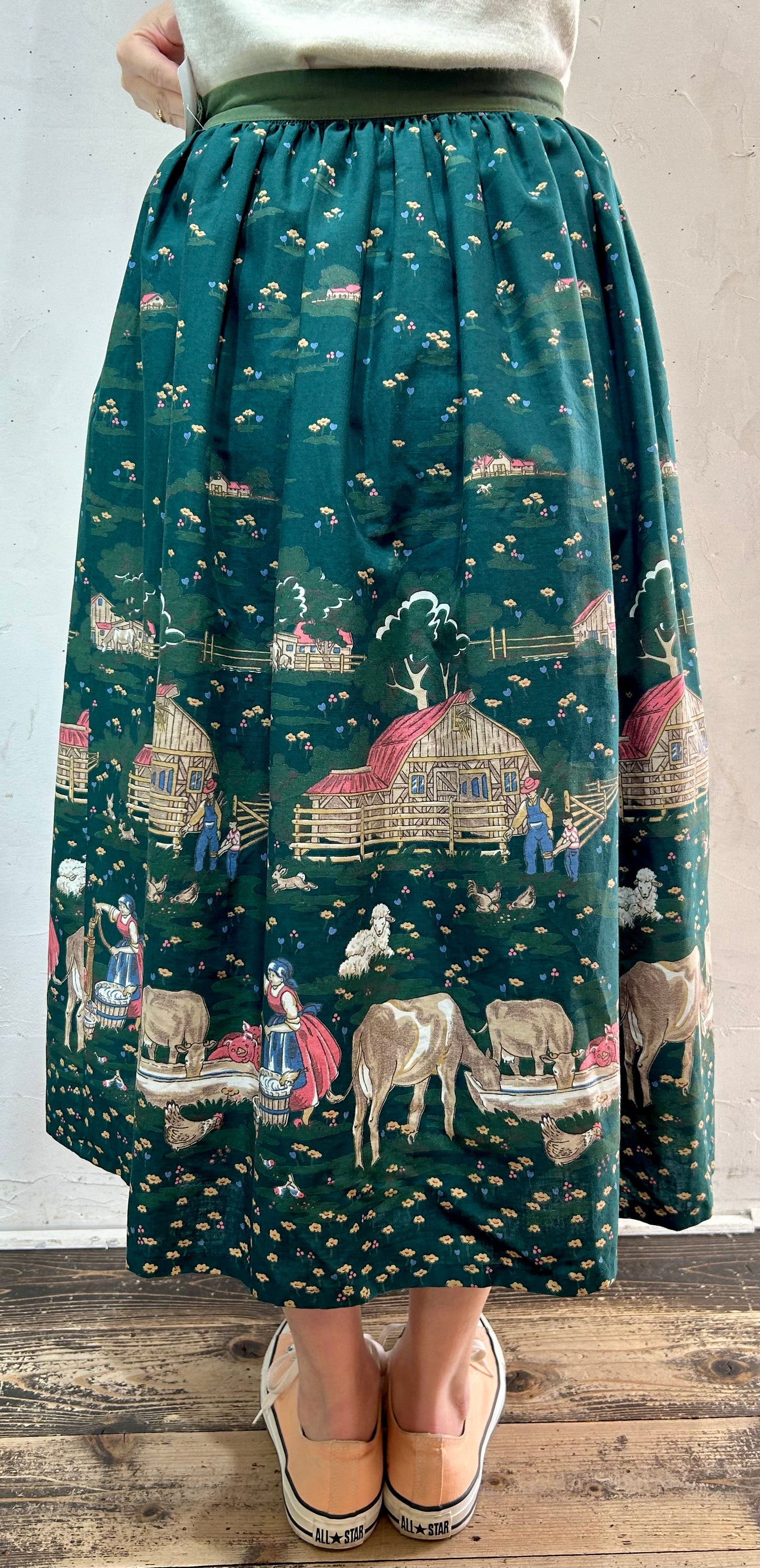 Vintage Farm Skirt MADE IN AUSTRIA [B26343]