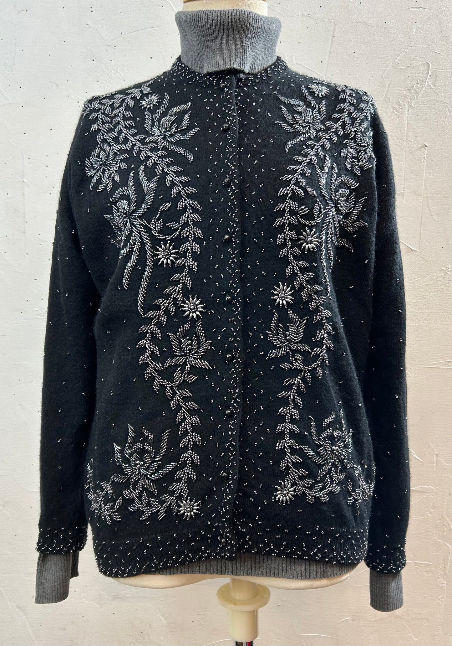 Vintage Beads Embroidered Knit Cardigan [L29060]