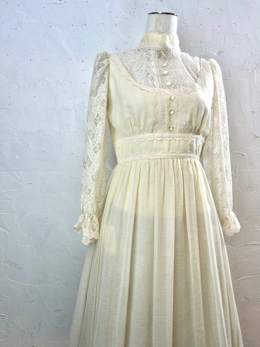 '70s Vintage White Dress [C29715]