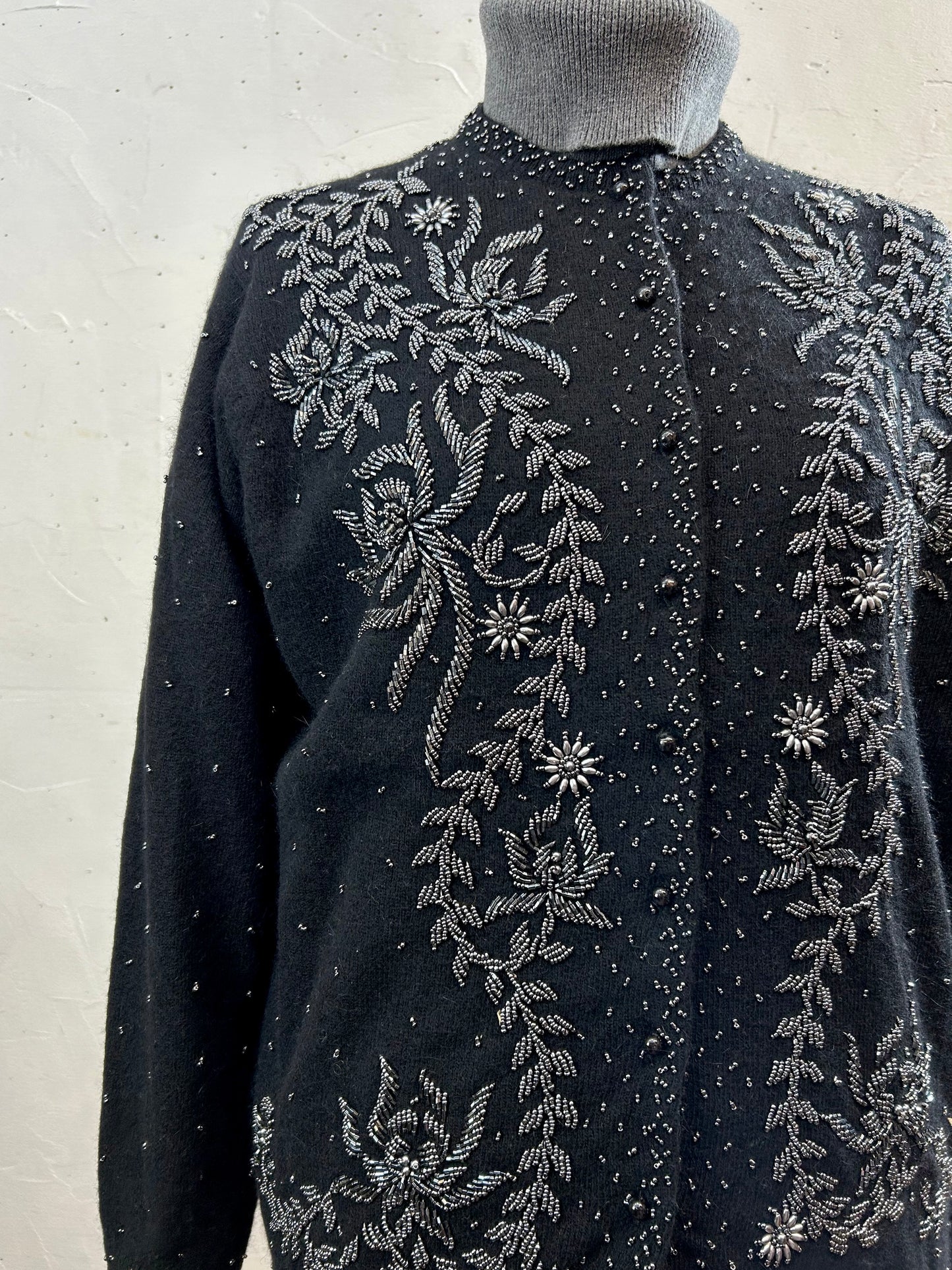 Vintage Beads Embroidered Knit Cardigan [L29060]