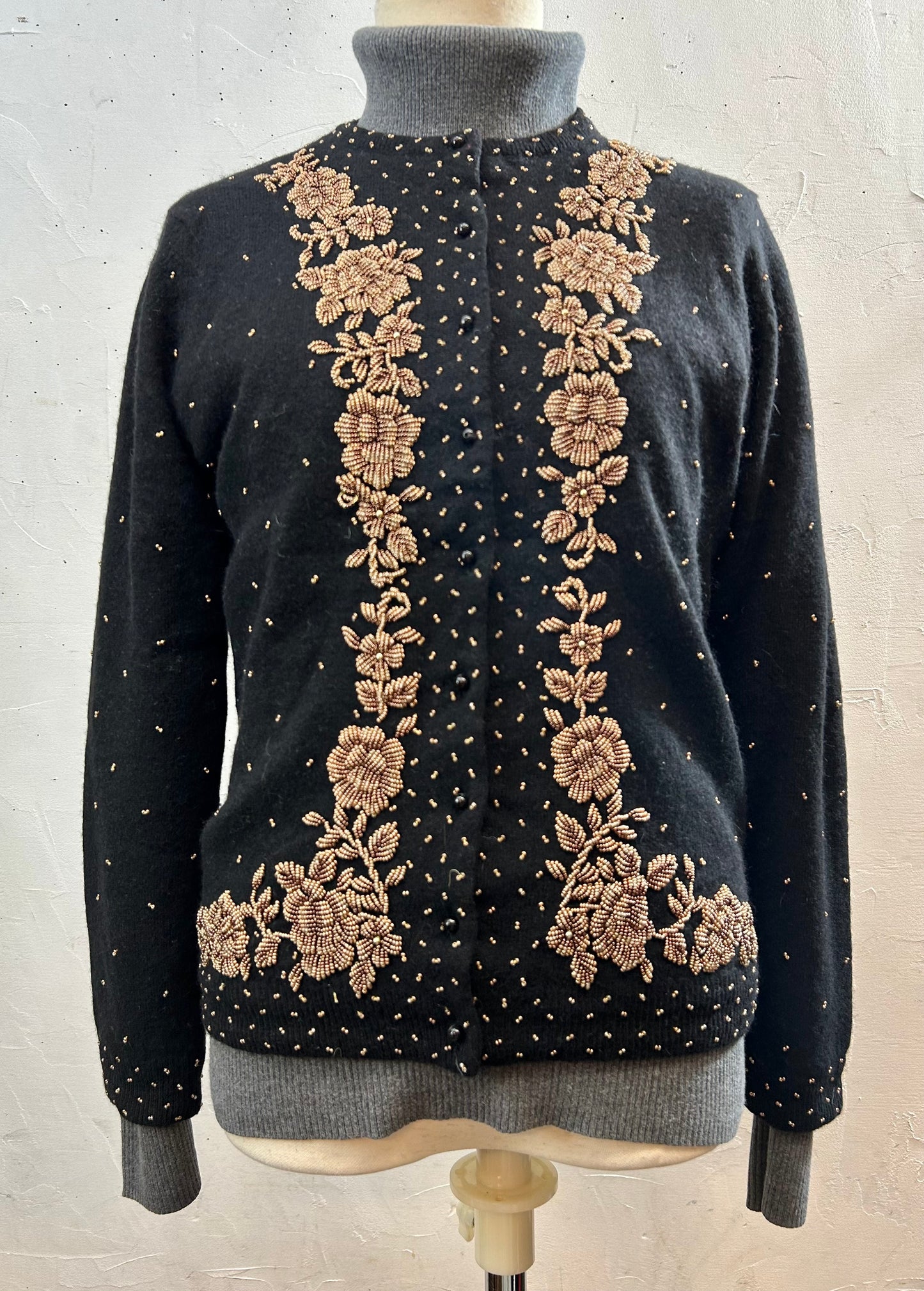 Vintage Beads Embroidered Knit Cardigan [L29061]