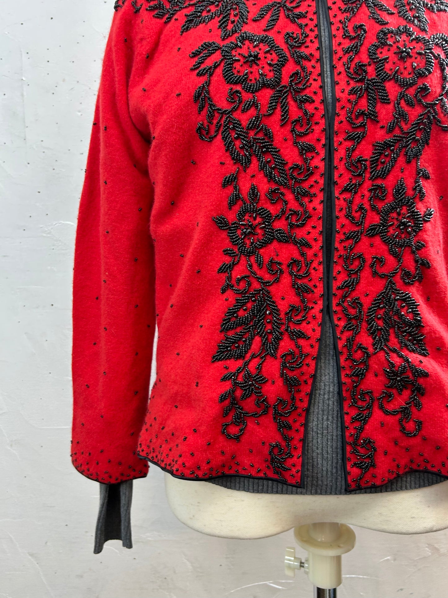 Vintage Beads Embroidered Knit Cardigan [L29062]