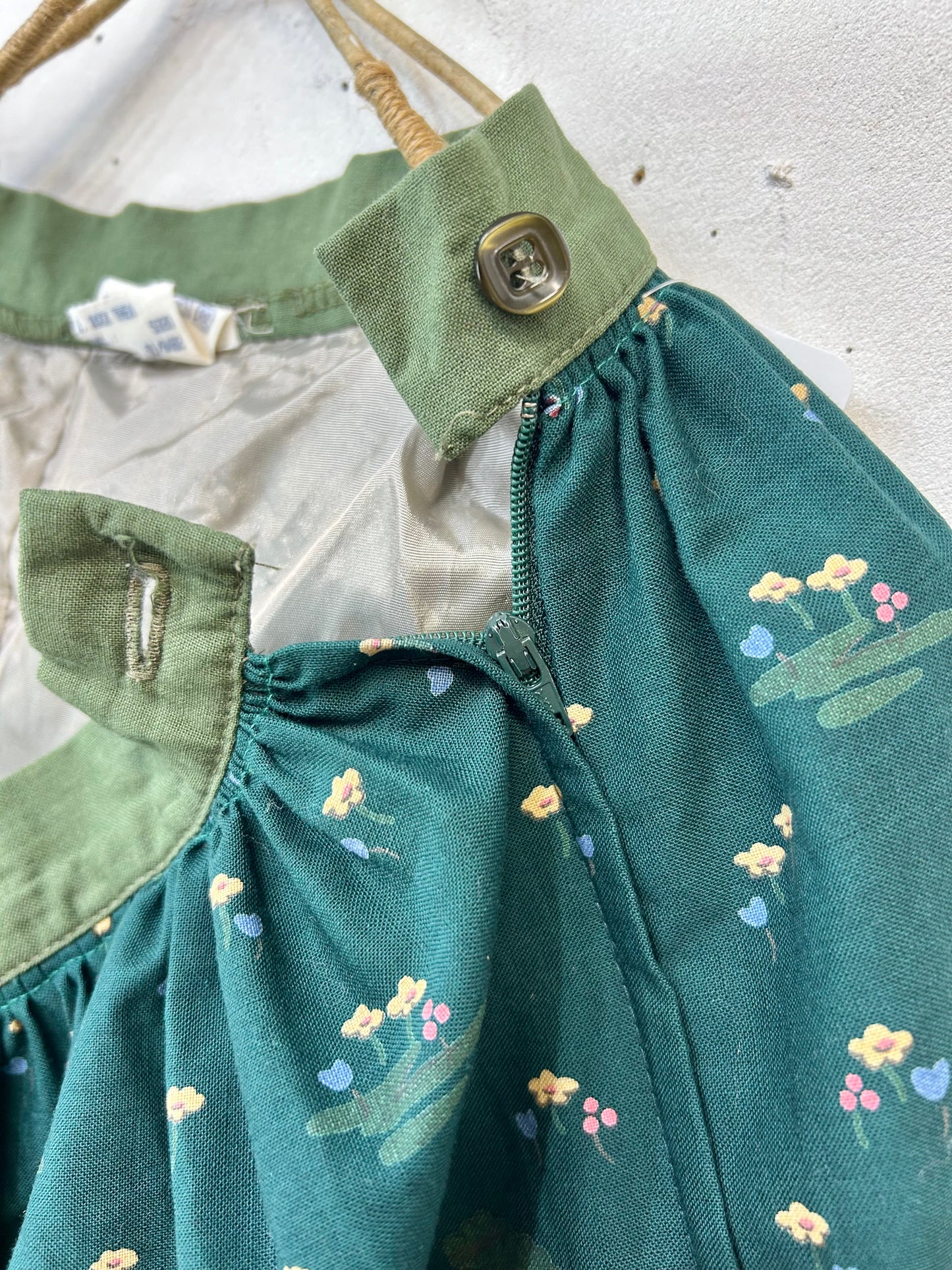 Vintage Farm Skirt MADE IN AUSTRIA [B26343]