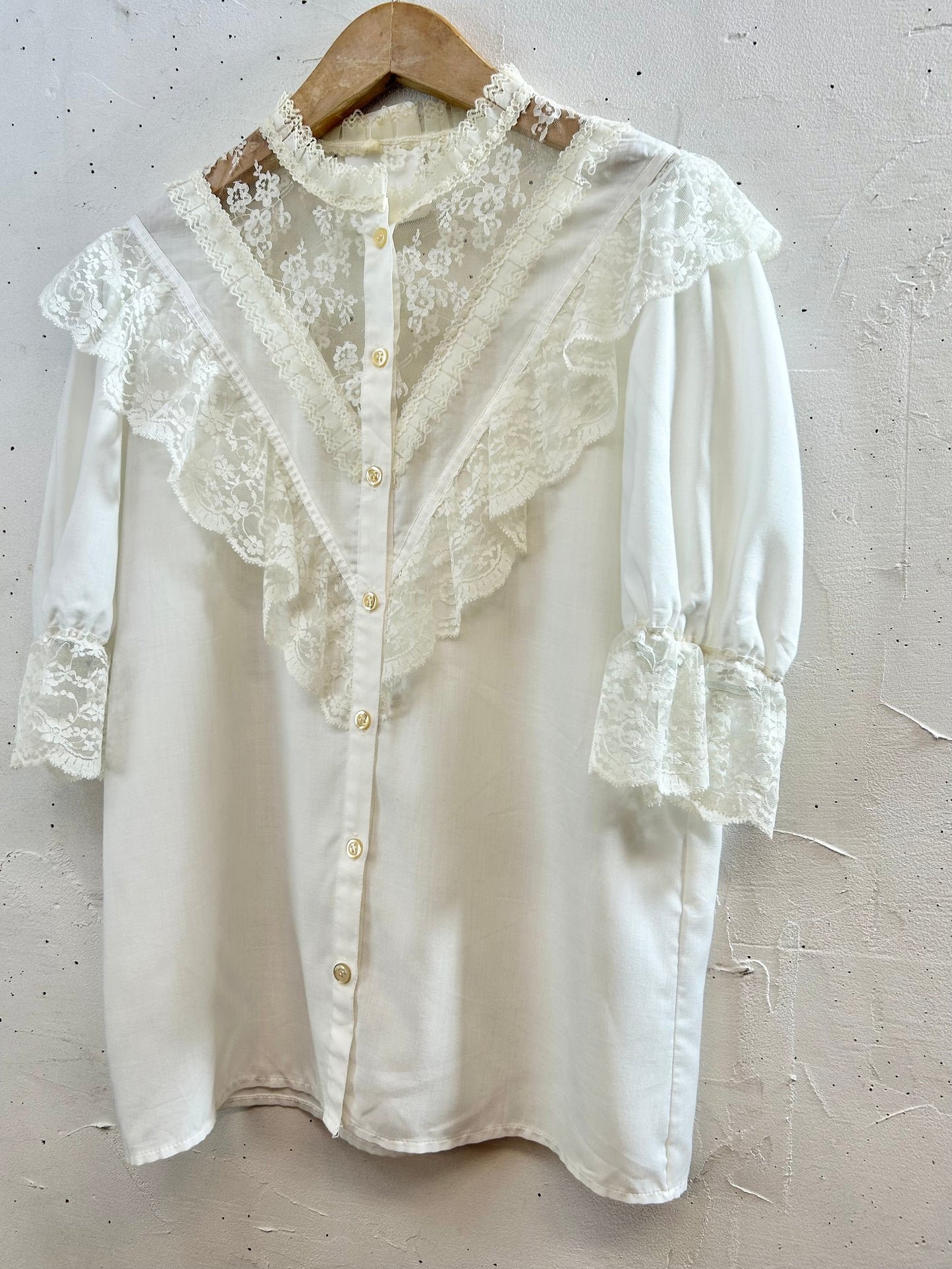 Vintage White Blouse [E30137]
