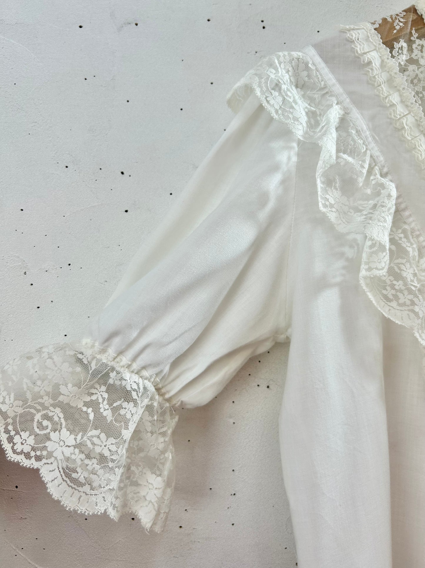Vintage White Blouse [E30137]