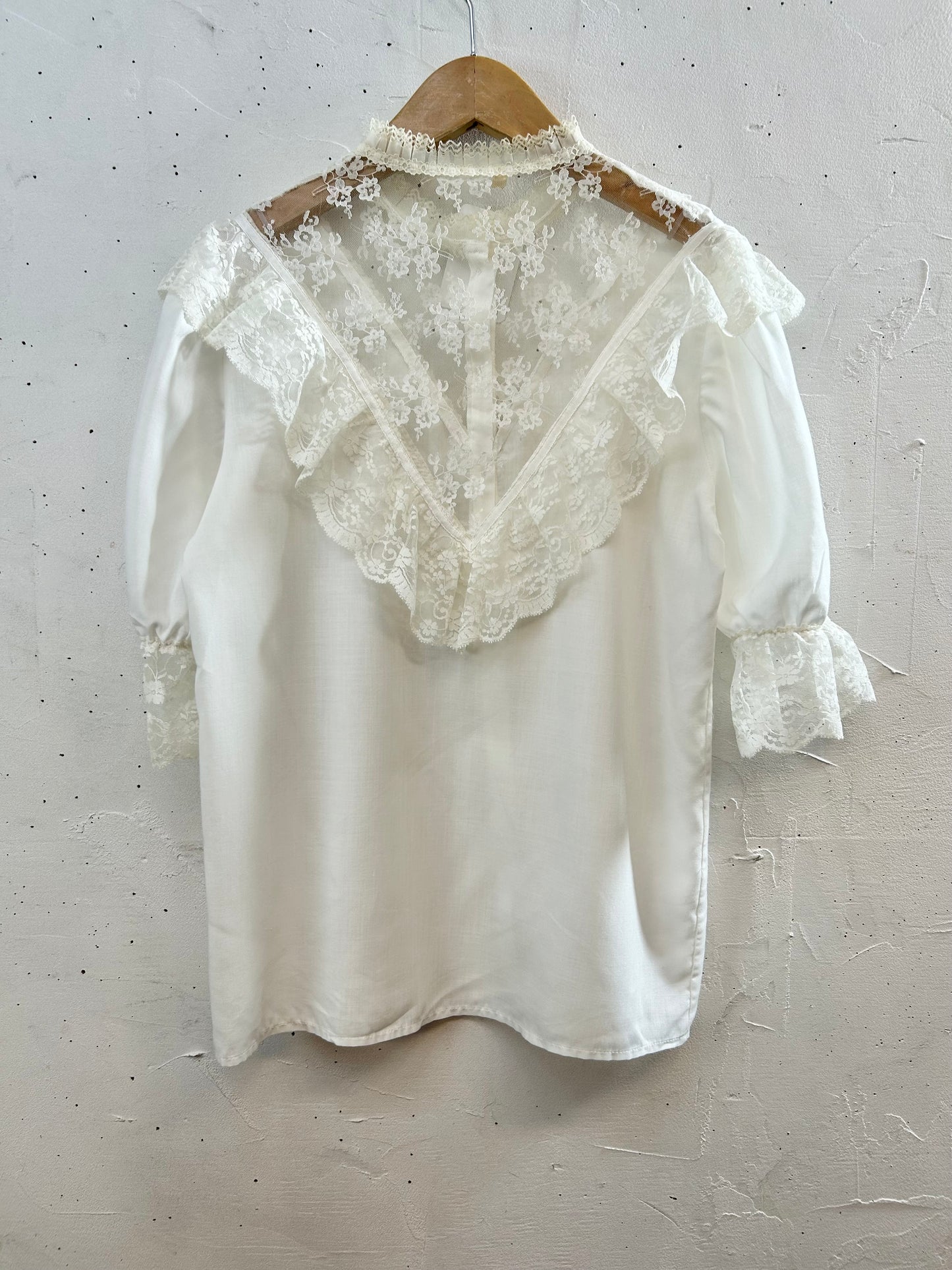 Vintage White Blouse [E30137]