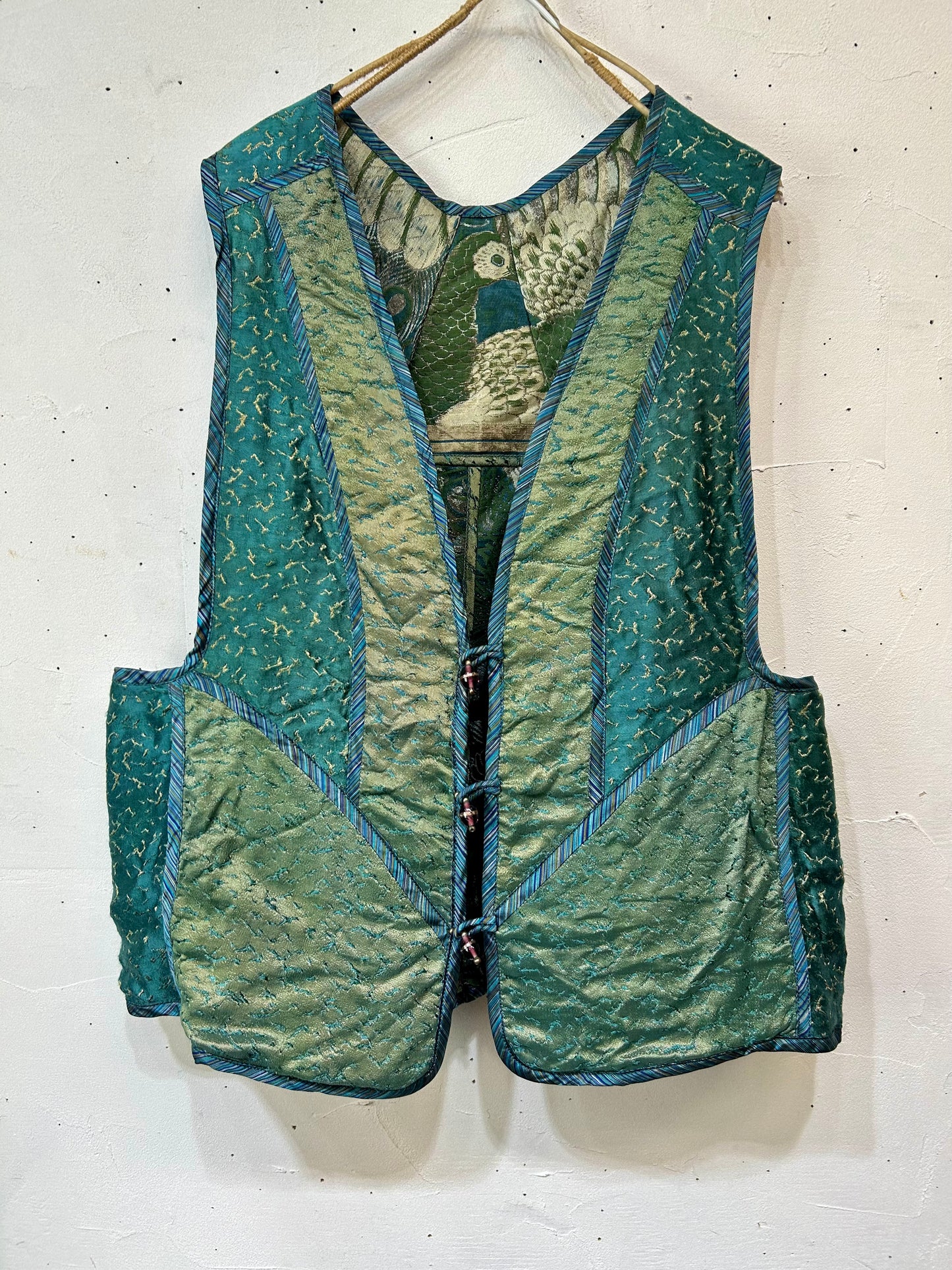 Vintage Reversible Jacquard Vest [B26344]