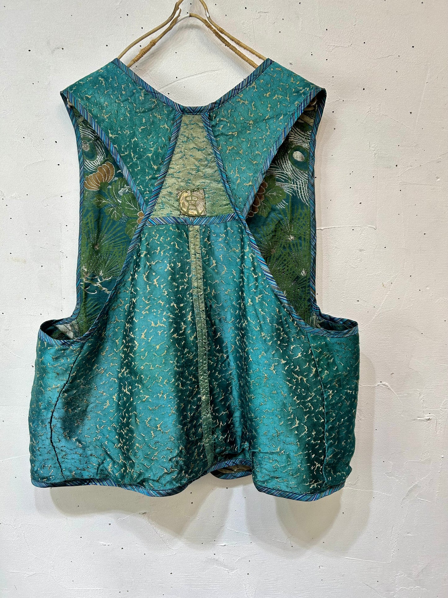 Vintage Reversible Jacquard Vest [B26344]