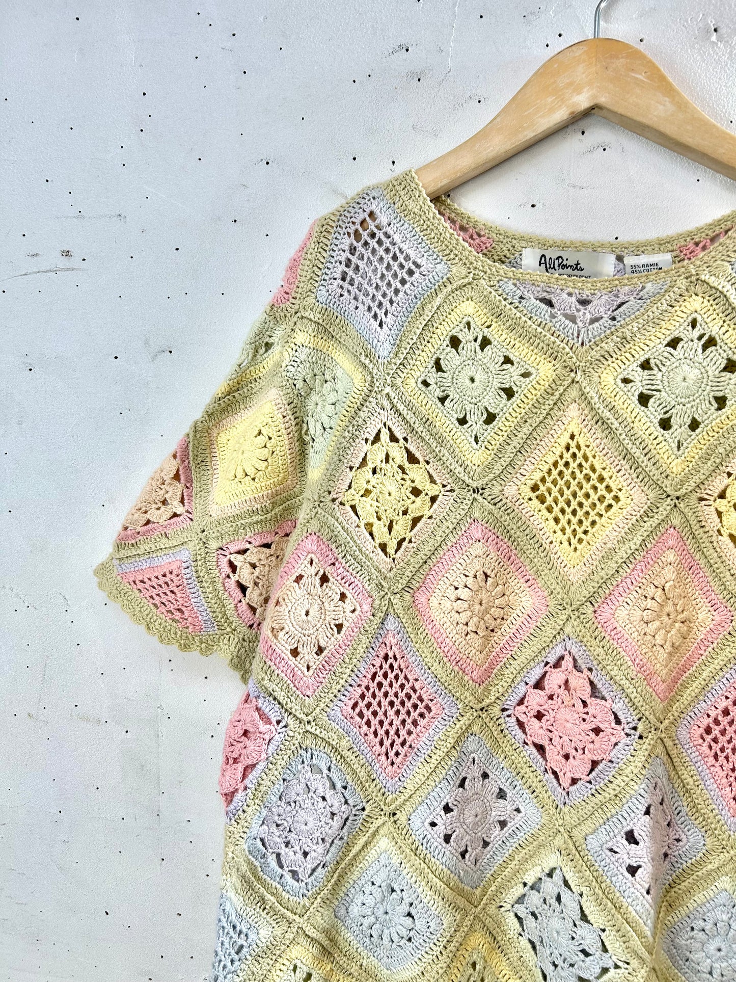 Vintage Granny Square Knit  [B29502]