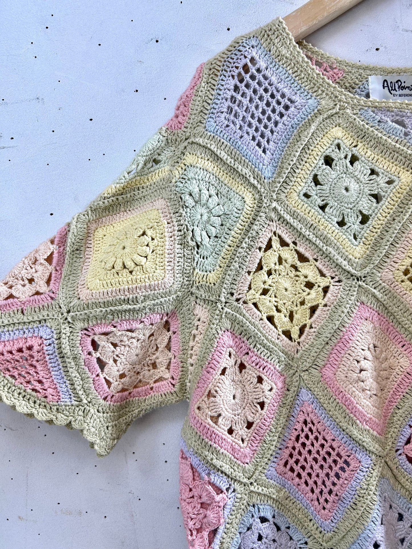Vintage Granny Square Knit  [B29502]