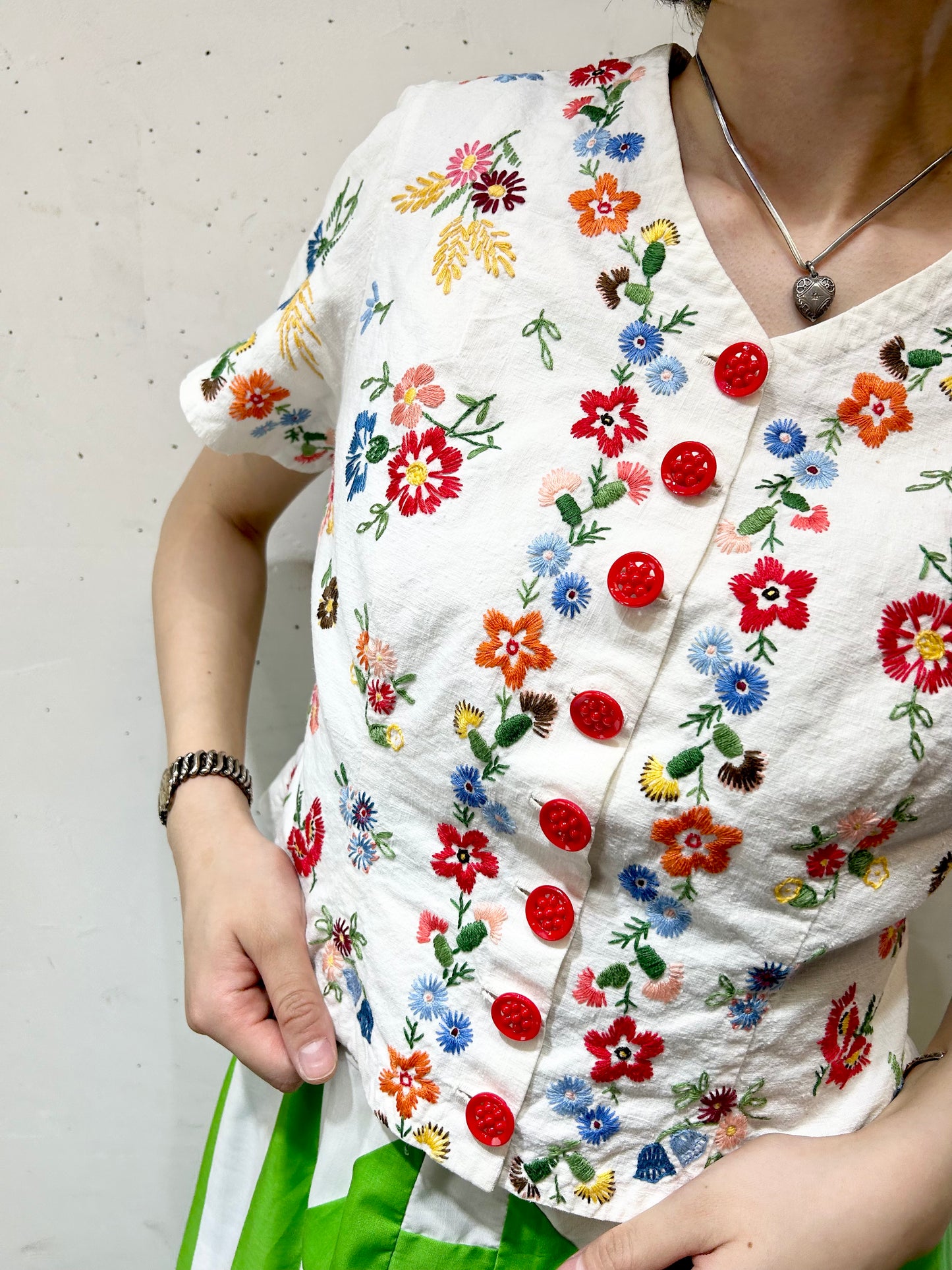 Vintage Flower Hand Stitch Blouse [H24825]