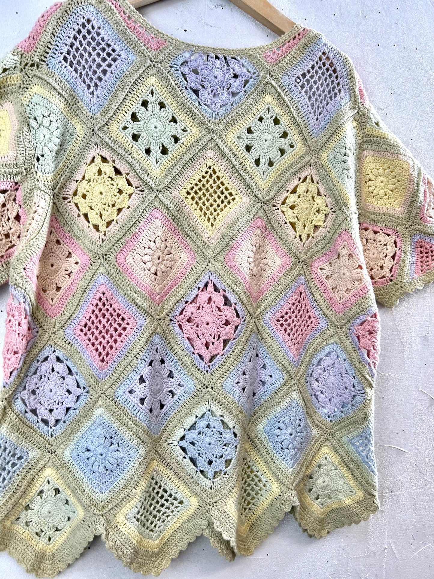 Vintage Granny Square Knit  [B29502]