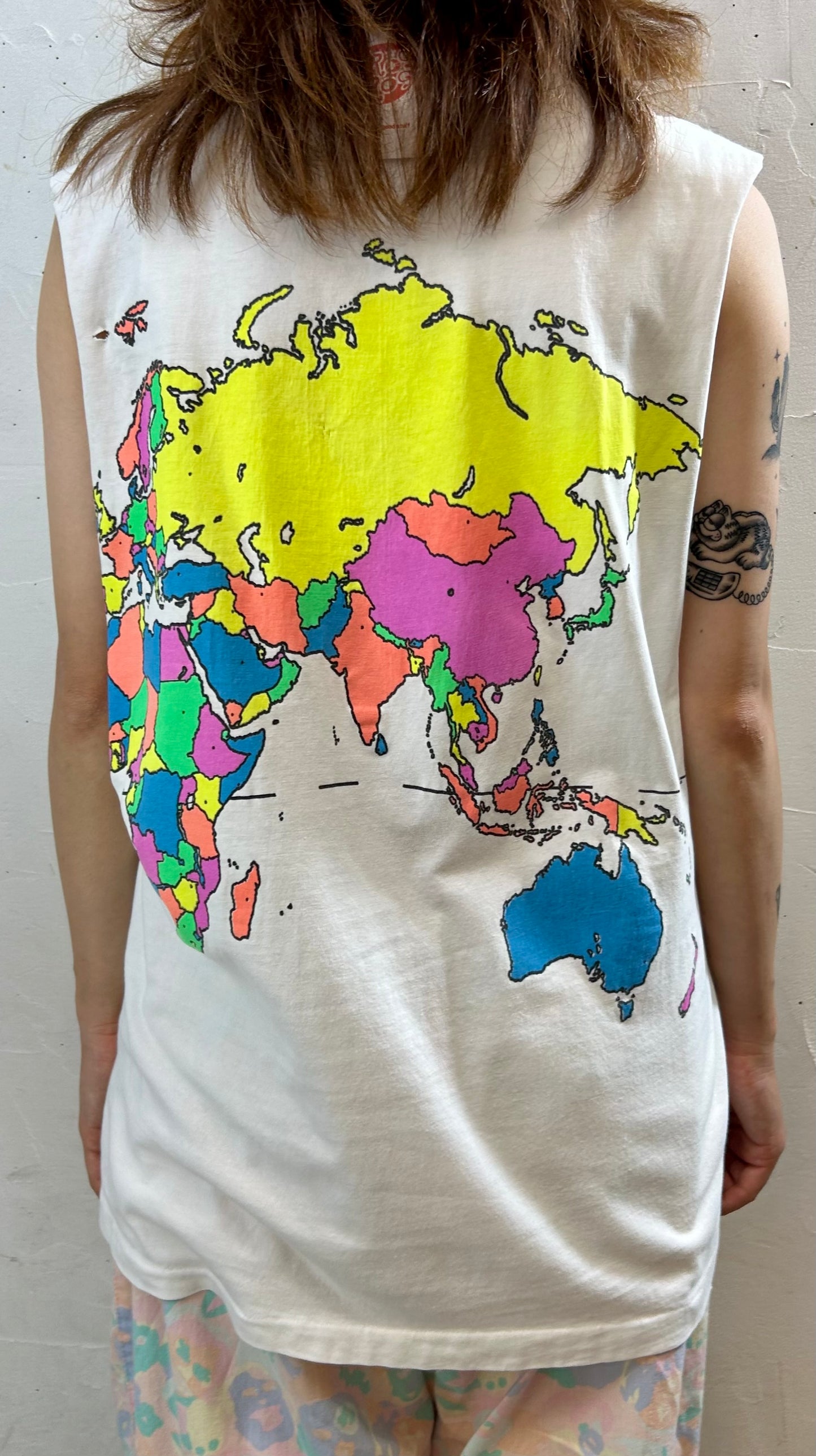 '80s Vintage T-Shirt MADE IN USA 〜The Traveller WORLD SHIRT〜 [G27860]