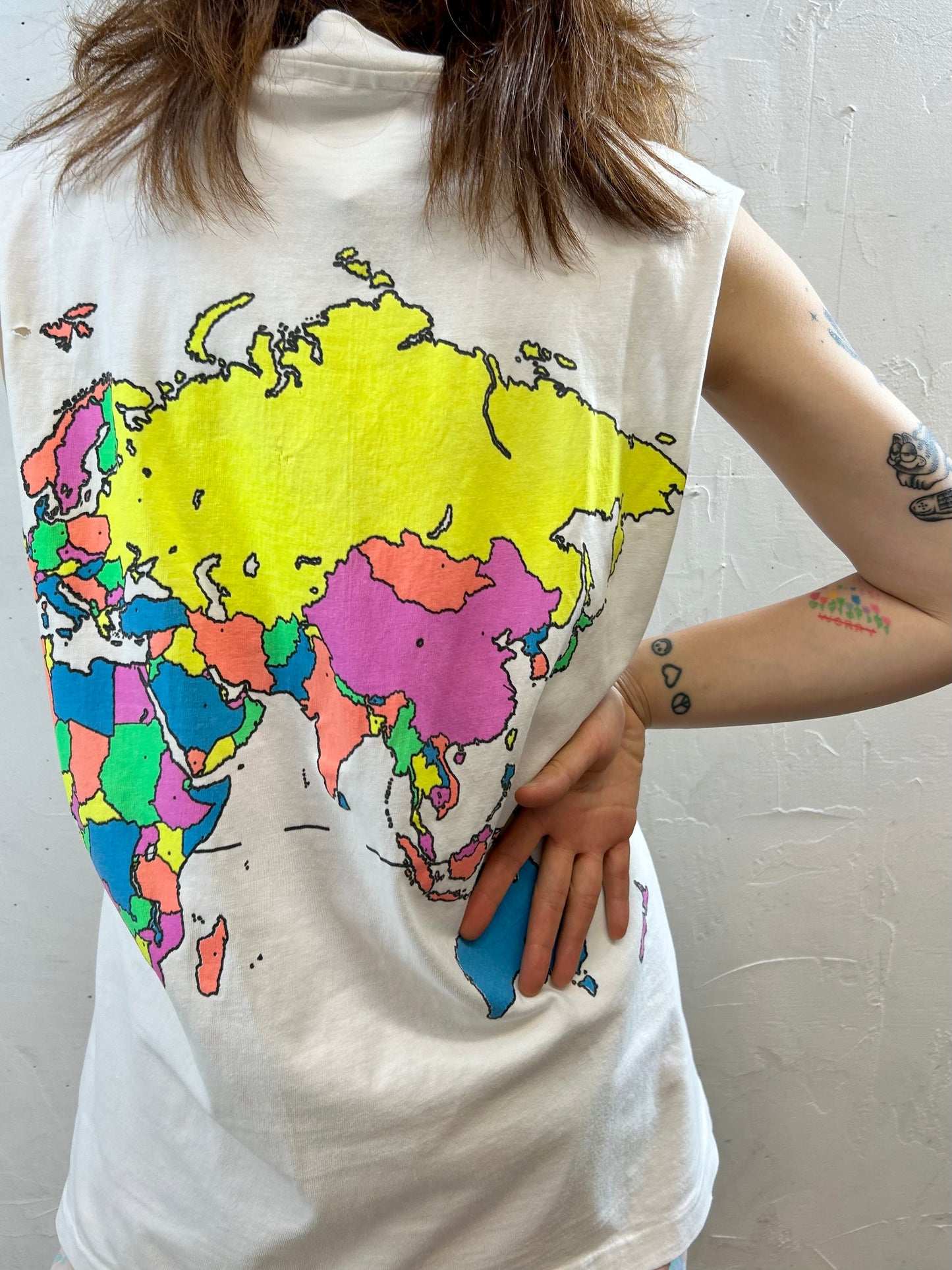 '80s Vintage T-Shirt MADE IN USA 〜The Traveller WORLD SHIRT〜 [G27860]