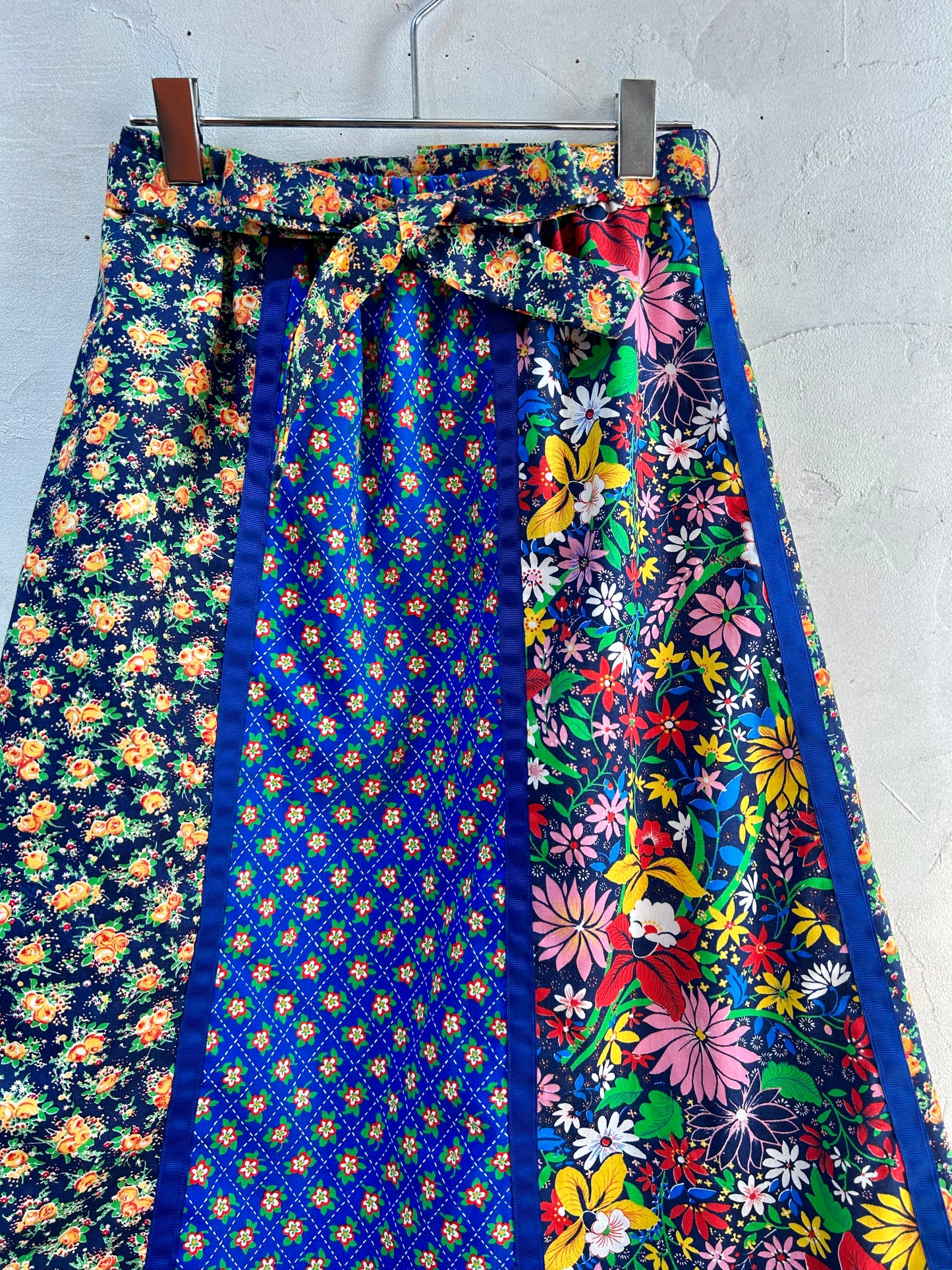 ’70s Vintage Patchwork Skirt [J25224]