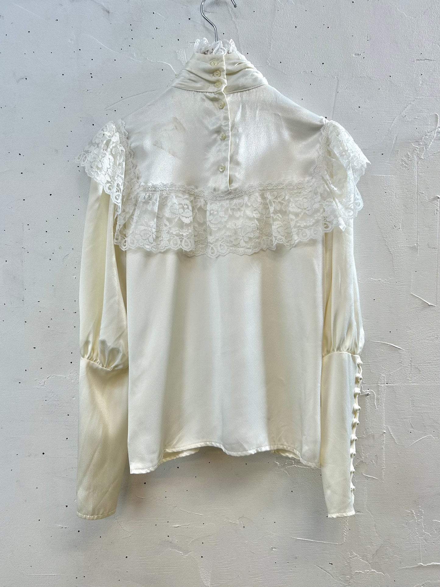 '70s Vintage White Blouse 〜GUNNE SAX〜 [G28010]