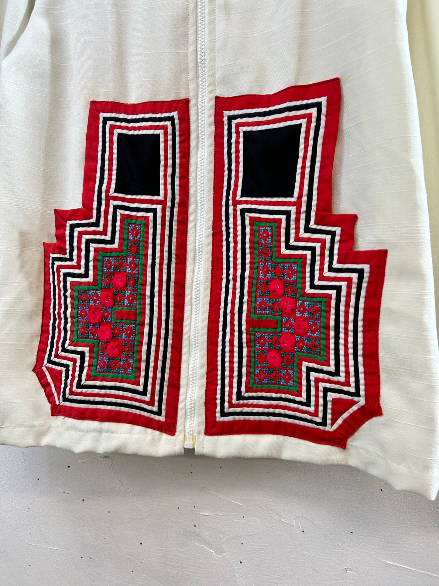 Vintage Hmong Embroidery Jacket [K28853]