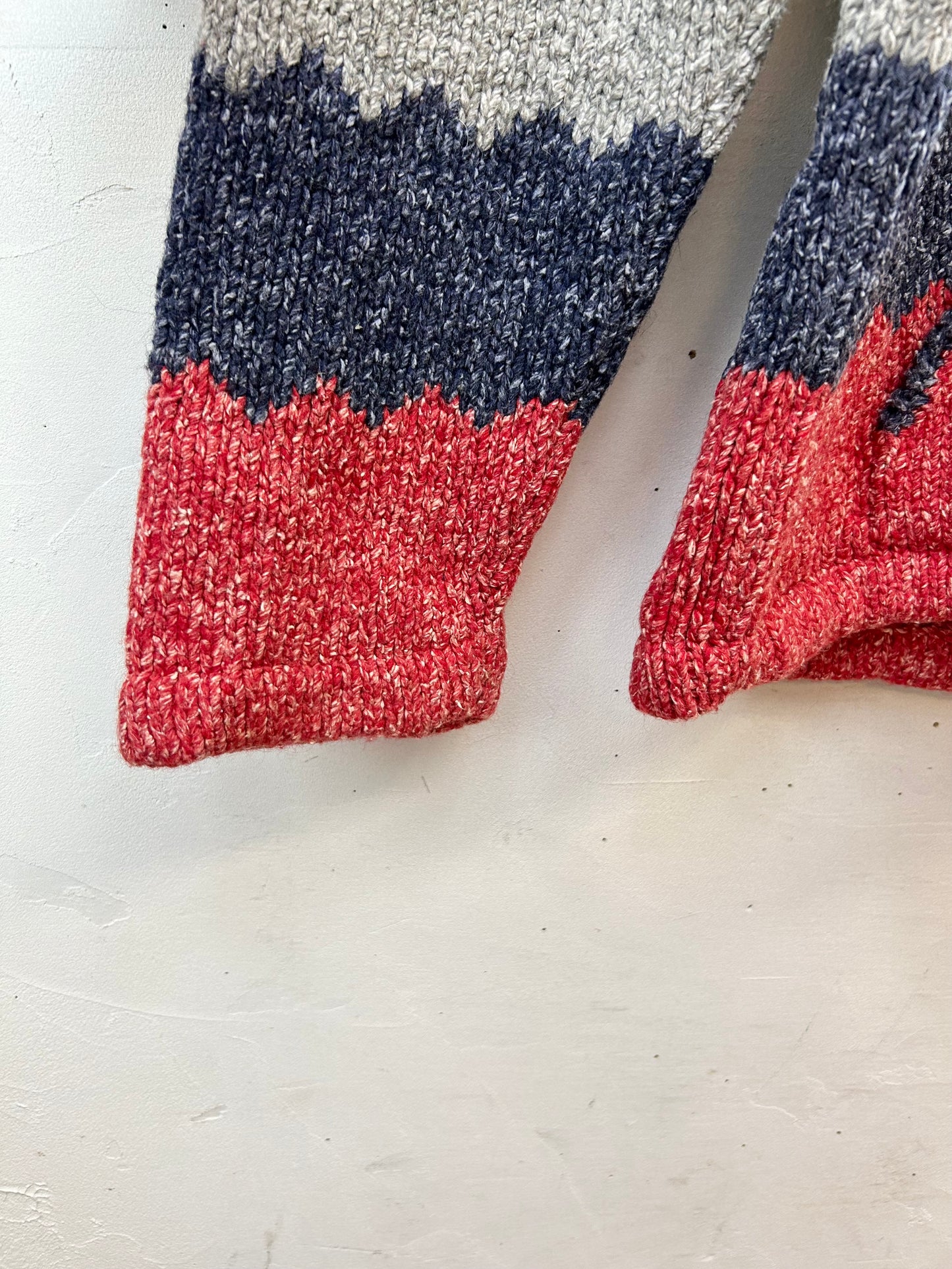 Vintage Ecuador Hand Knit Cardgan [K28850]