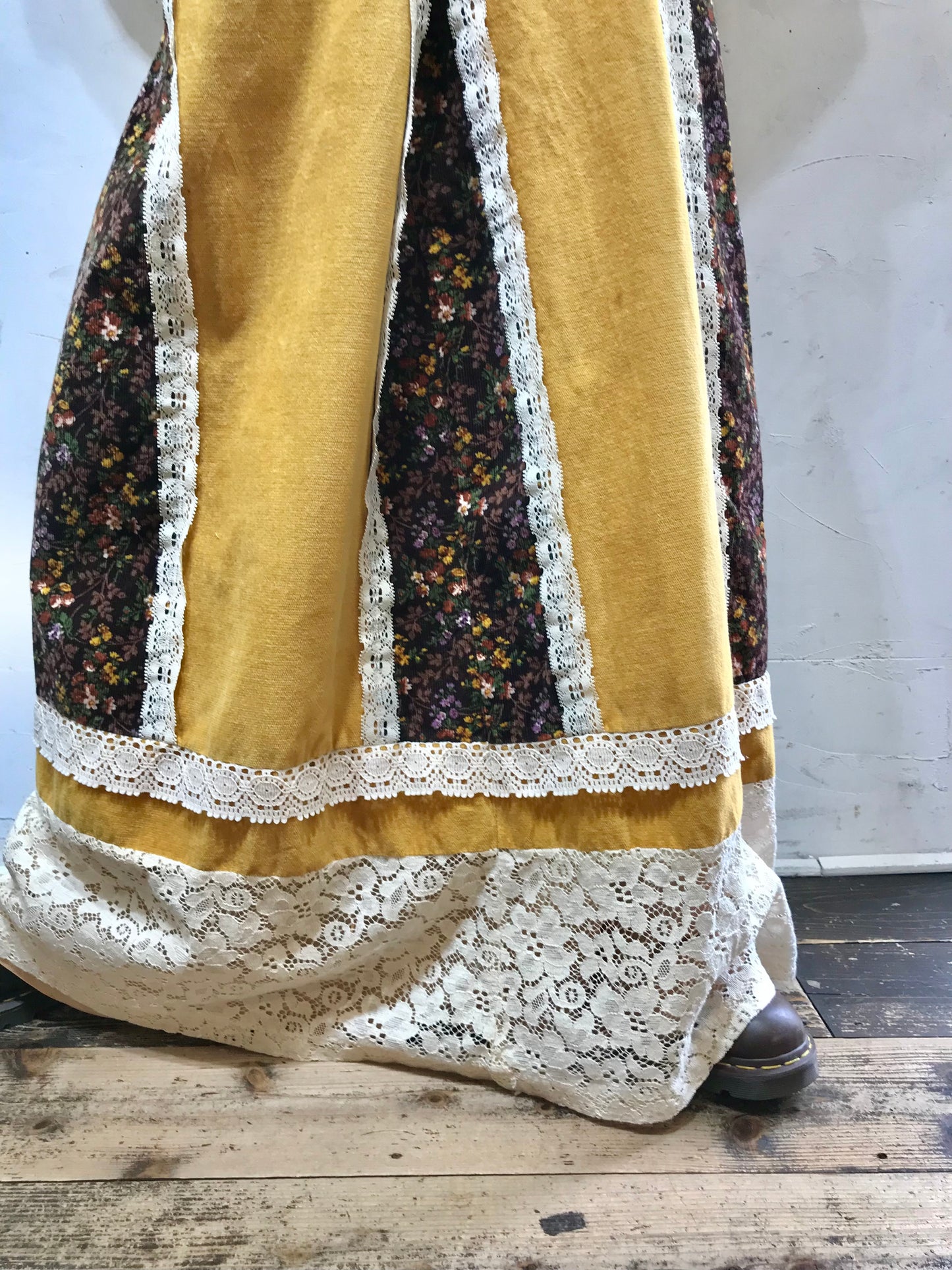 '70s Vintage Patchwork Skirt [A25945]