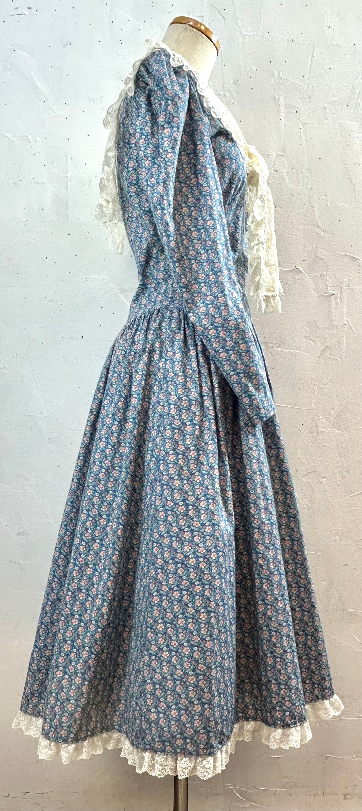 Vintage Dress  [C29736]