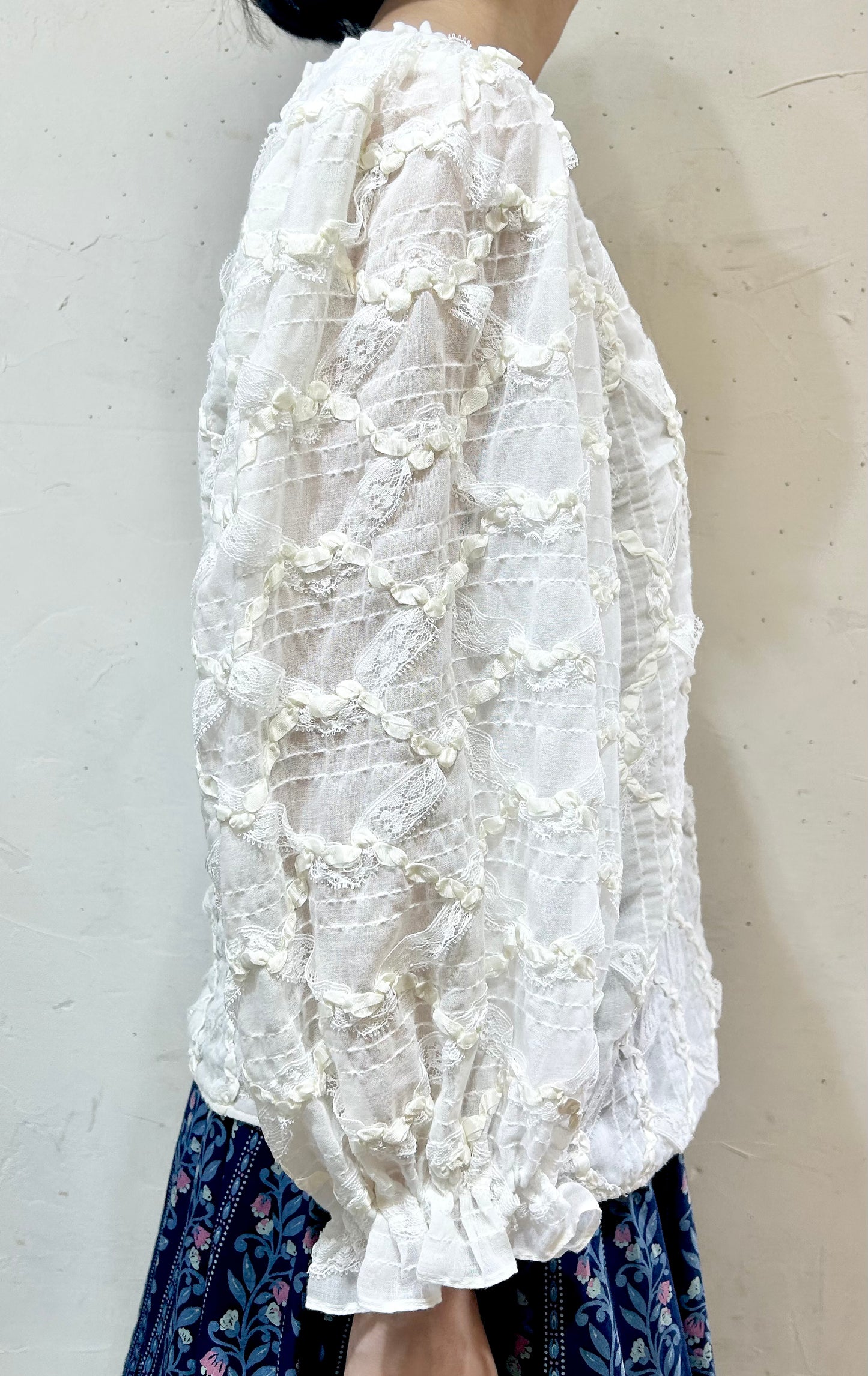 Vintage Lace & Ribbon Blouse [H24853]