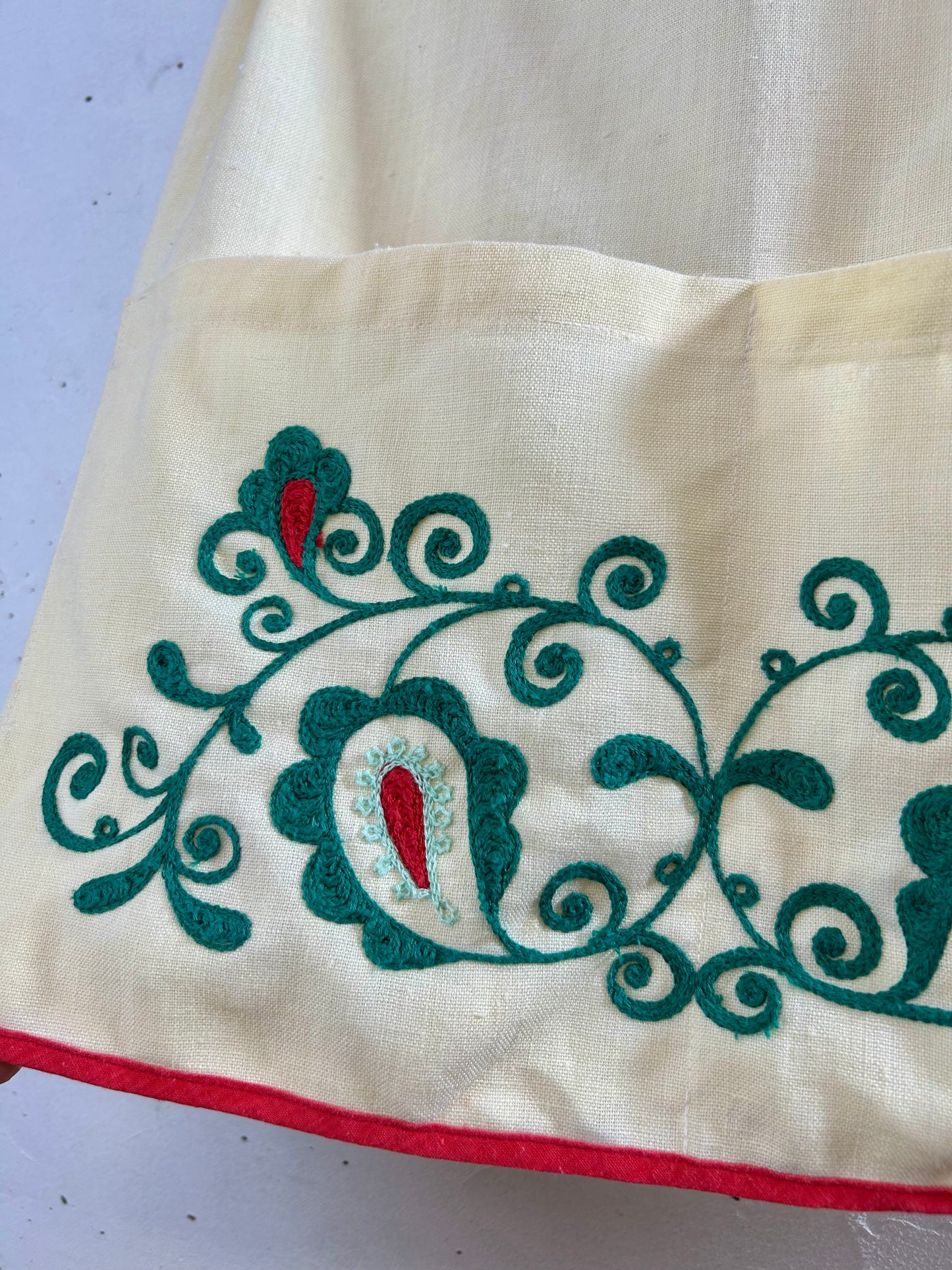 Vintage Embroidery Apron [E30153]