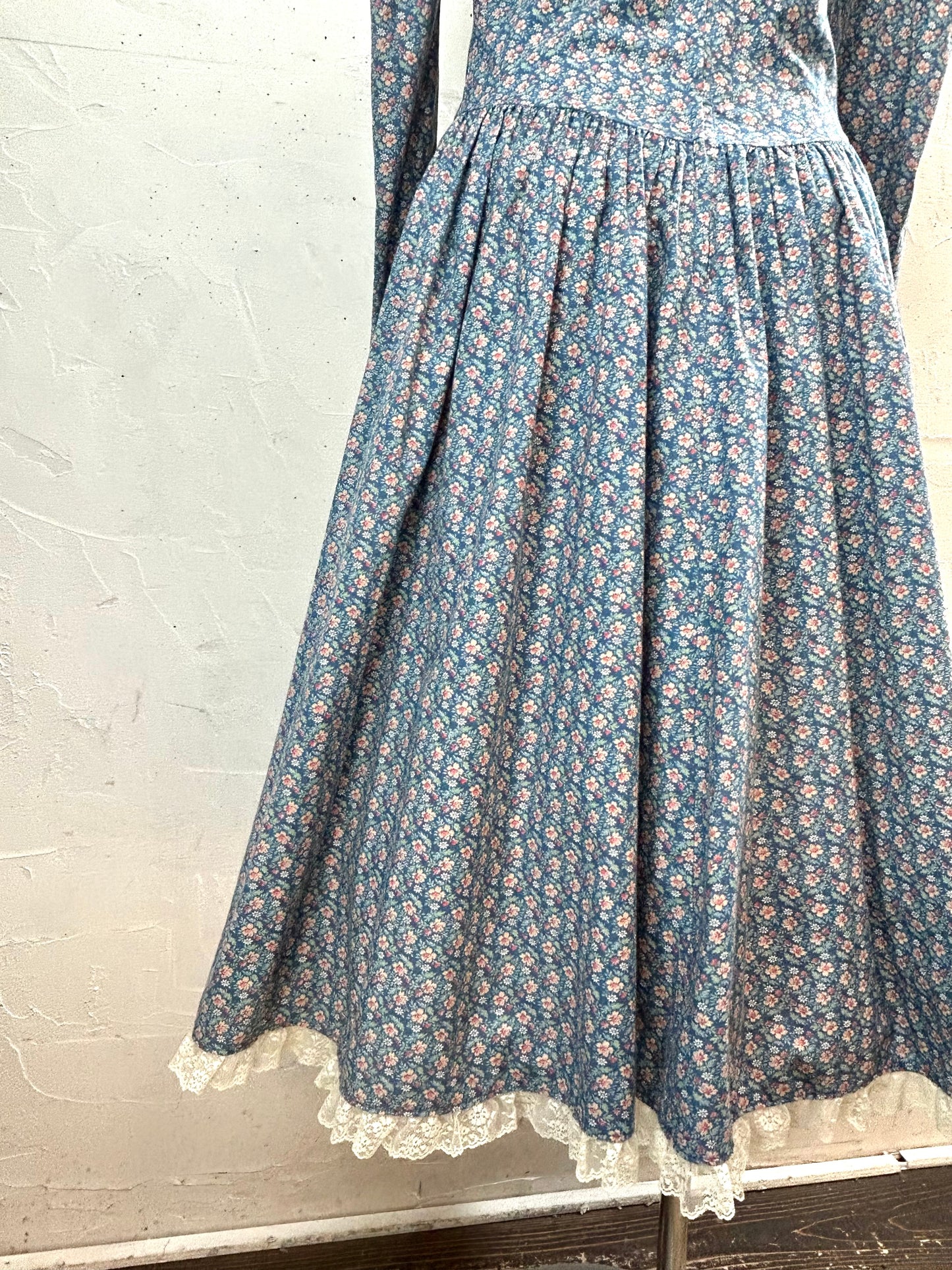 Vintage Dress  [C29736]