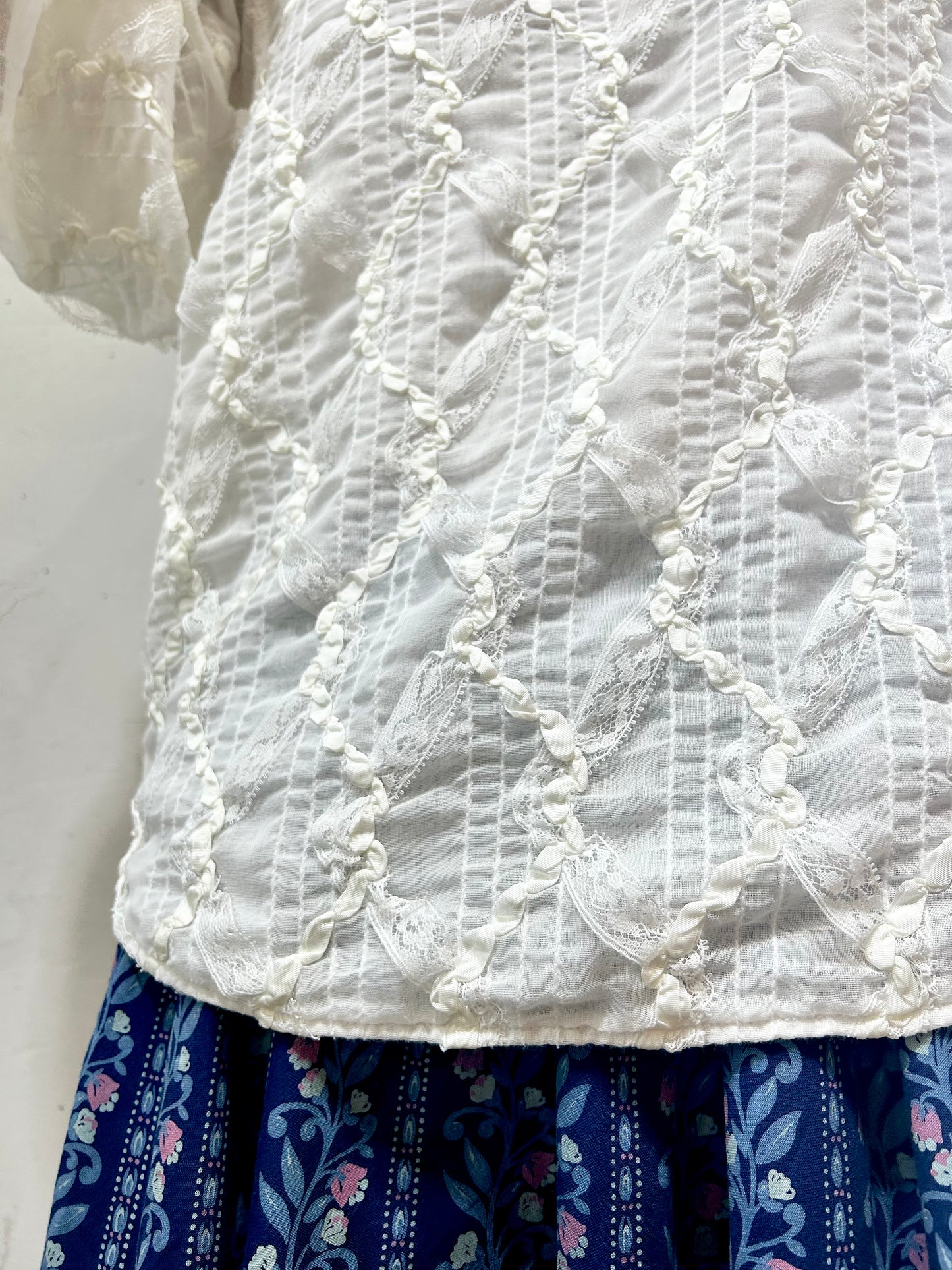 Vintage Lace & Ribbon Blouse [H24853]