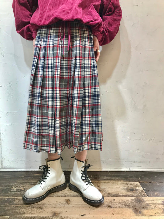 Vintage Plaid Wool Skirt MADE IN USA [L25716]