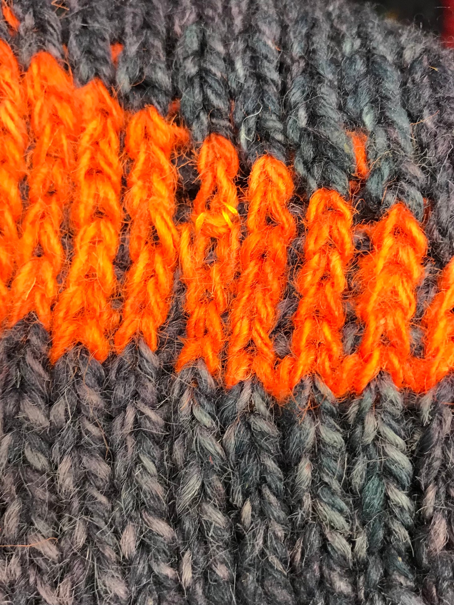 Vintage Hand Knit Sweater  [J25331]