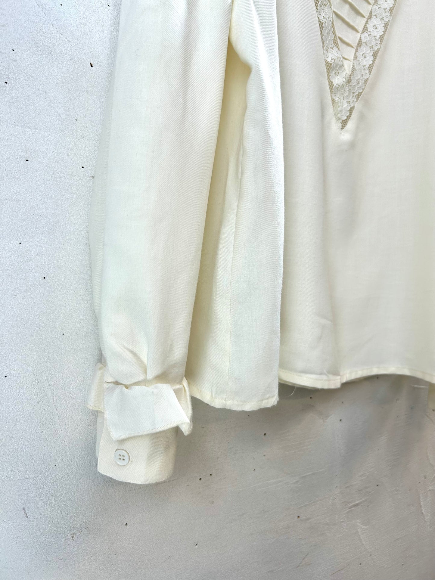 Vintage Off White Blouse　 [I28424］