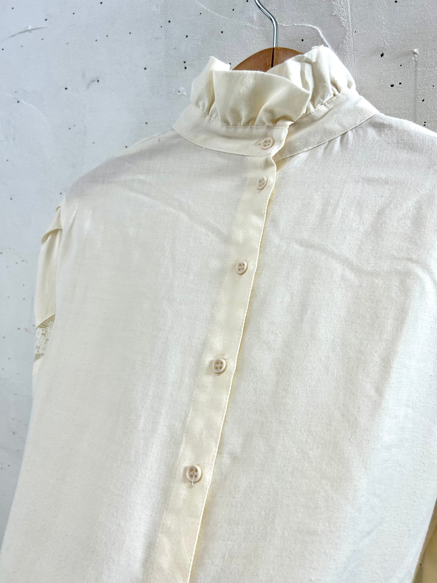 Vintage Off White Blouse　 [I28424］