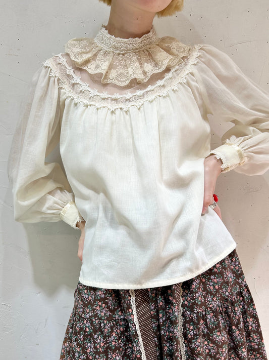 '70s Vintage White Blouse 〜GUNNIES〜 [C26533]