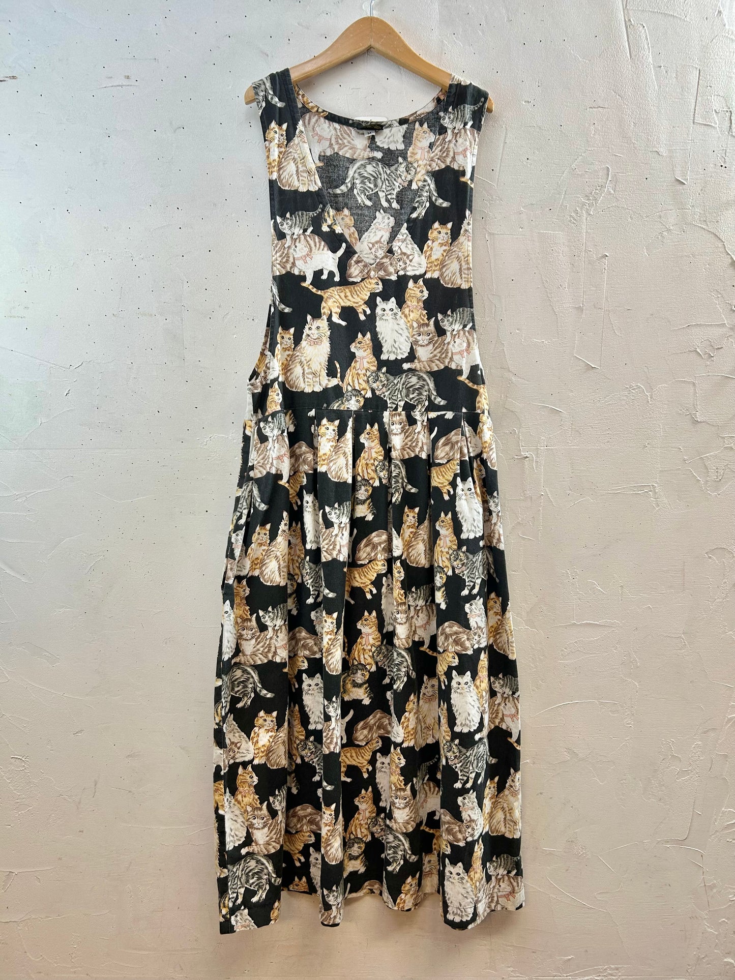 Vintage Cat Pattern Over Dress MADE IN USA [E30175]